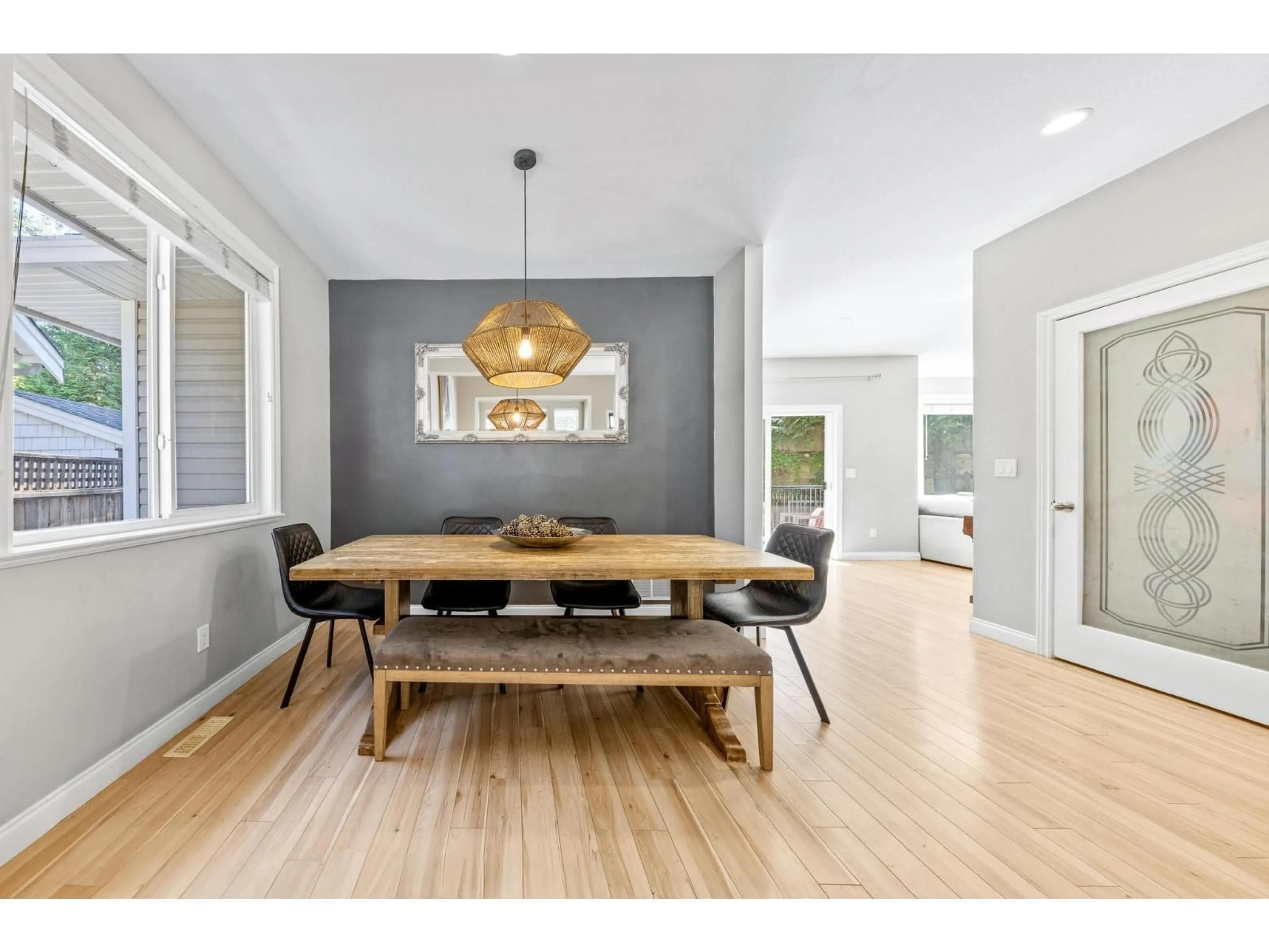 Dining room, wood/laminate floor for 21674 93 AVENUE, Langley British Columbia V1M4E1
