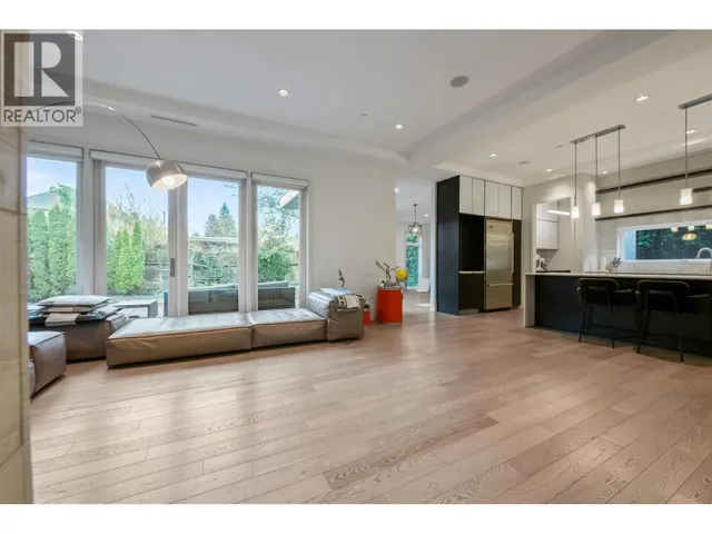 6109 HIGHBURY STREET, Vancouver 4