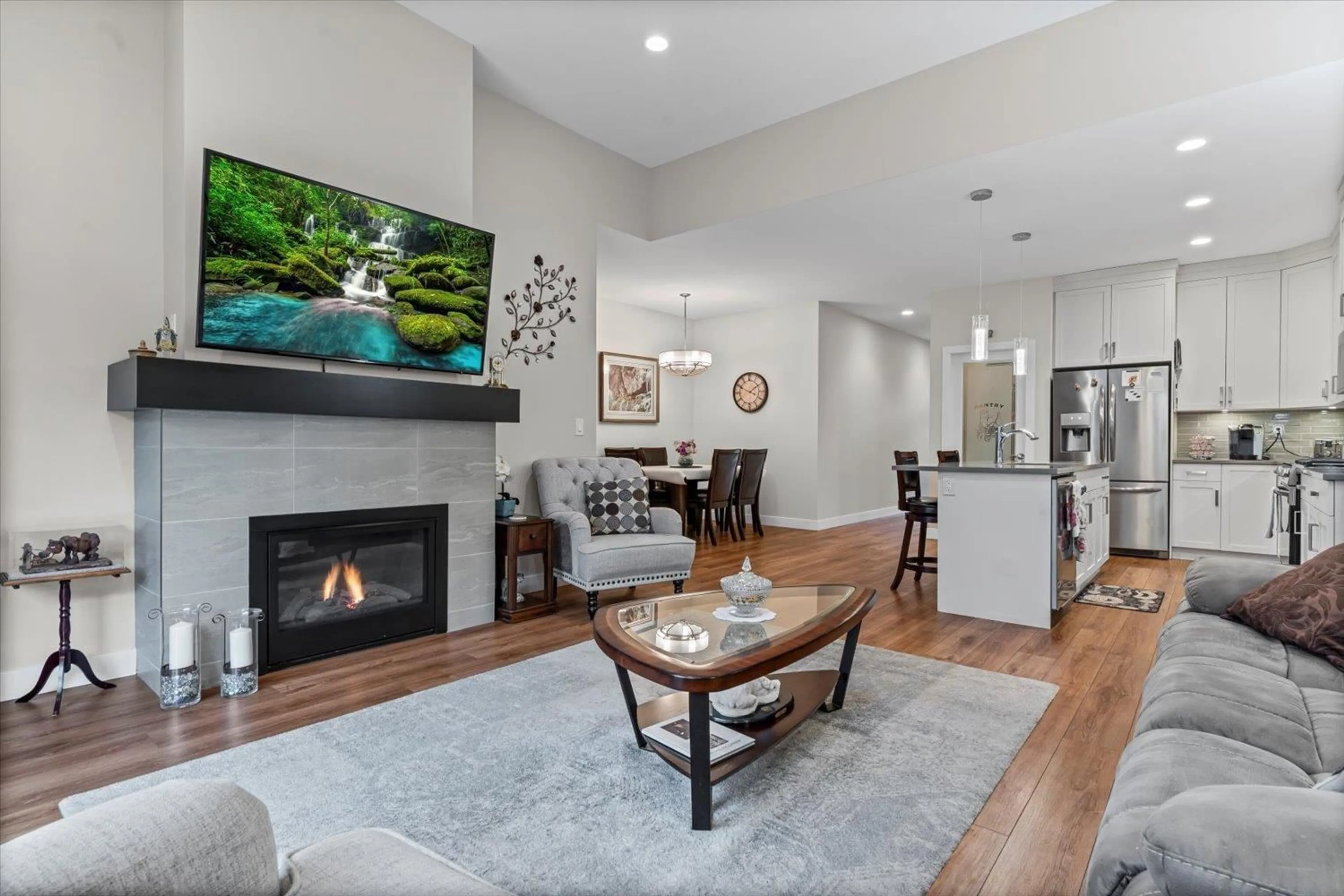 Living room with furniture, unknown for 85 - 46110 THOMAS ROAD, Chilliwack British Columbia V2R2R4