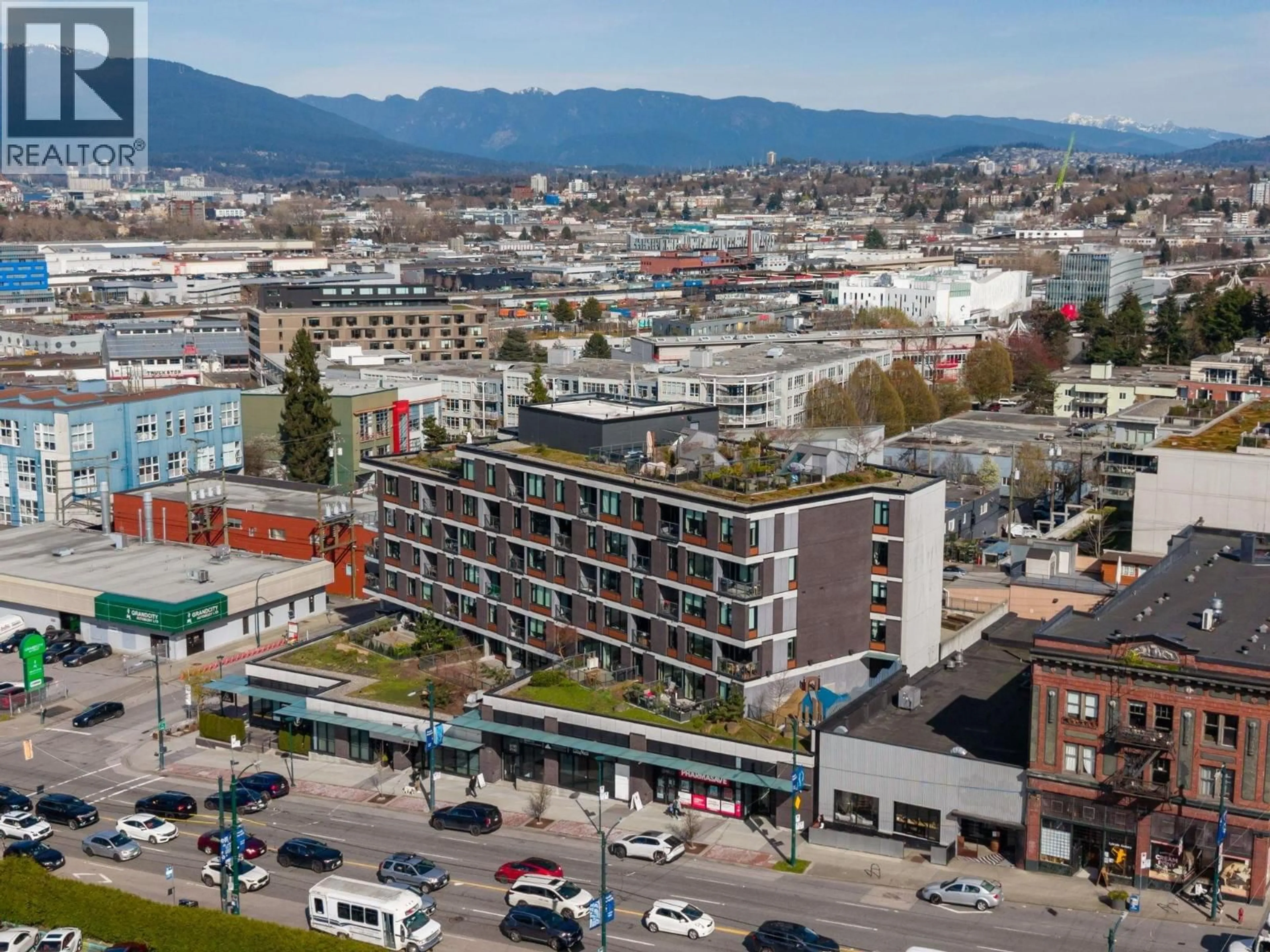 A pic from outside/outdoor area/front of a property/back of a property/a pic from drone, unknown for 802 - 210 5TH AVENUE, Vancouver British Columbia V5T0K1