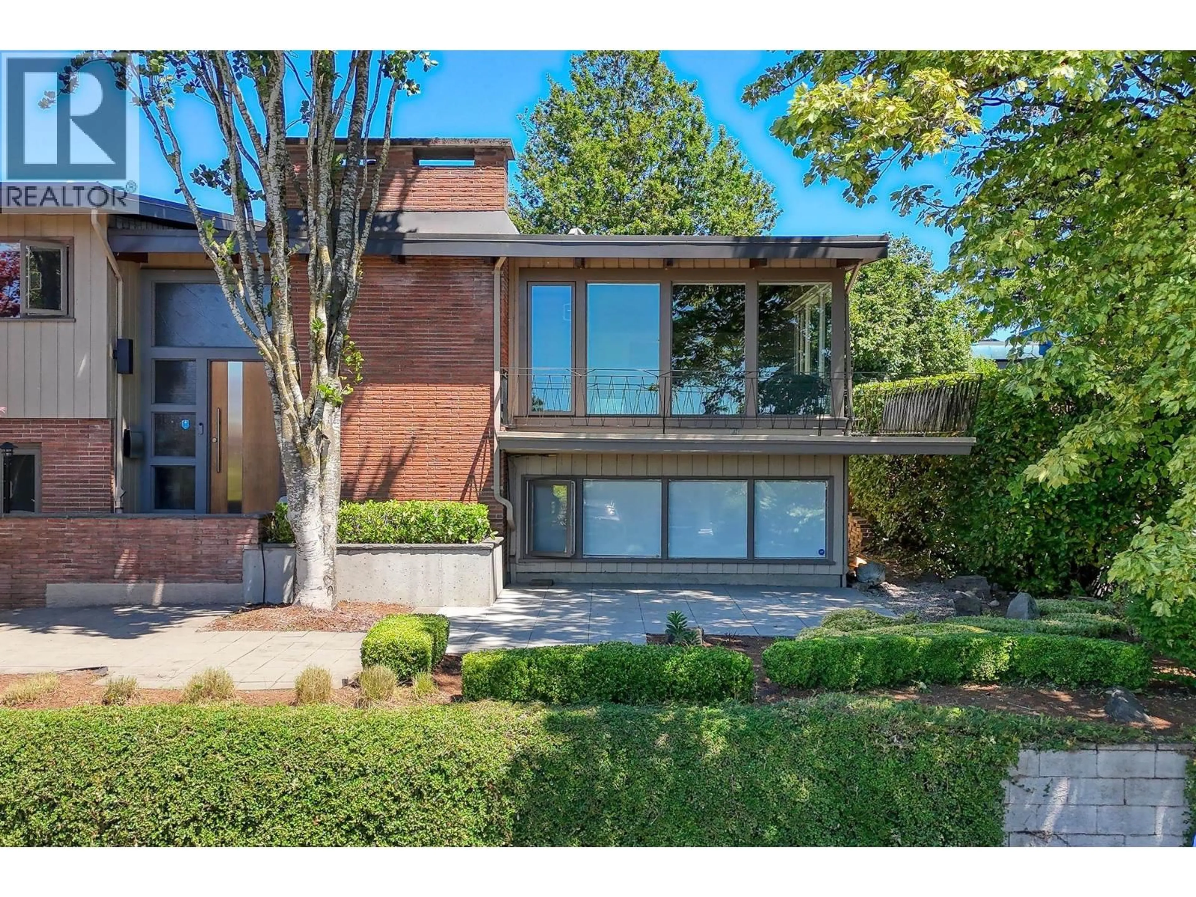 Home with brick exterior material, street for 821 JACKSON CRESCENT, New Westminster British Columbia V3L4S1