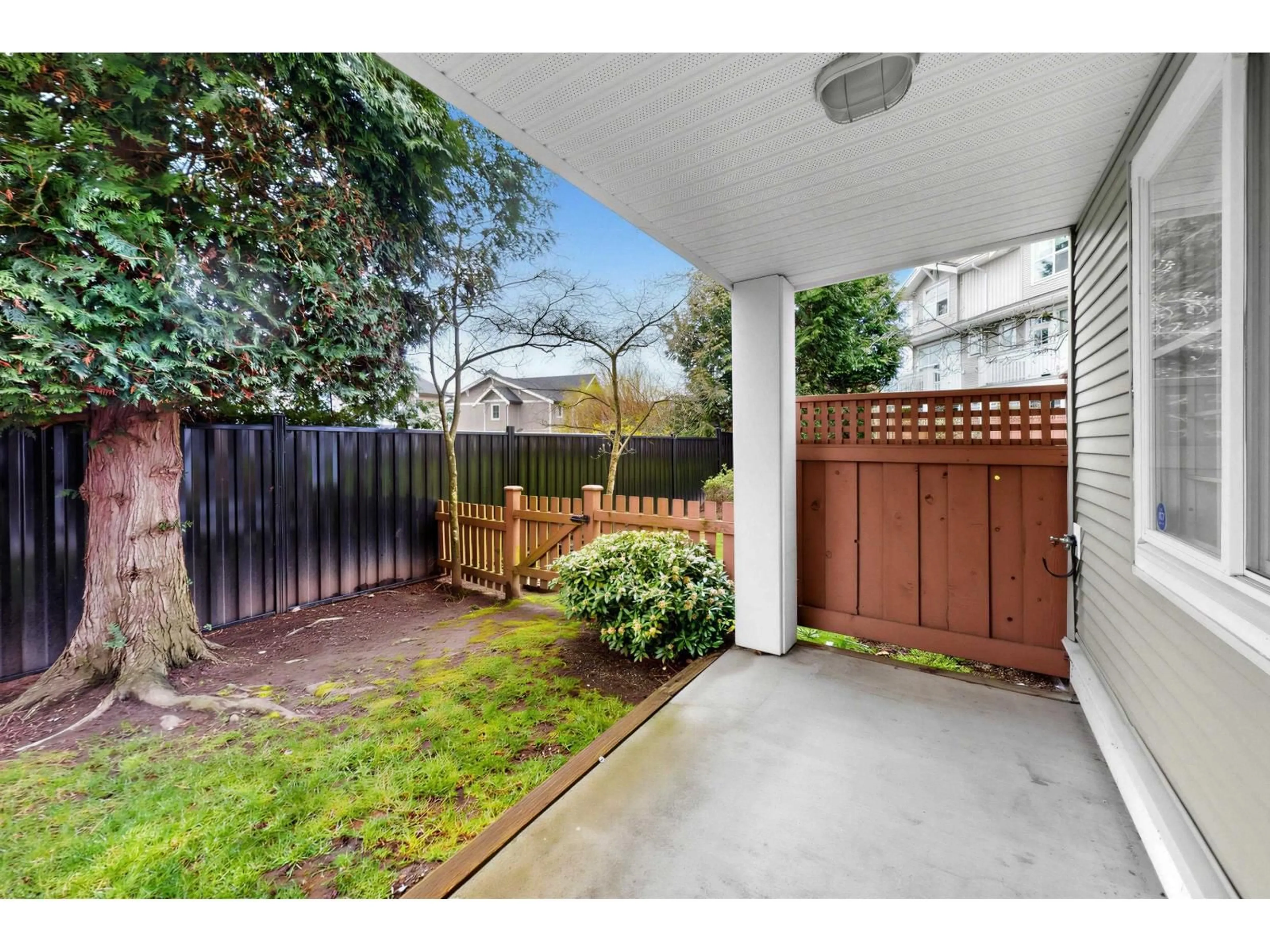 Unknown for 23 - 20460 66 AVENUE, Langley British Columbia V2Y3B6