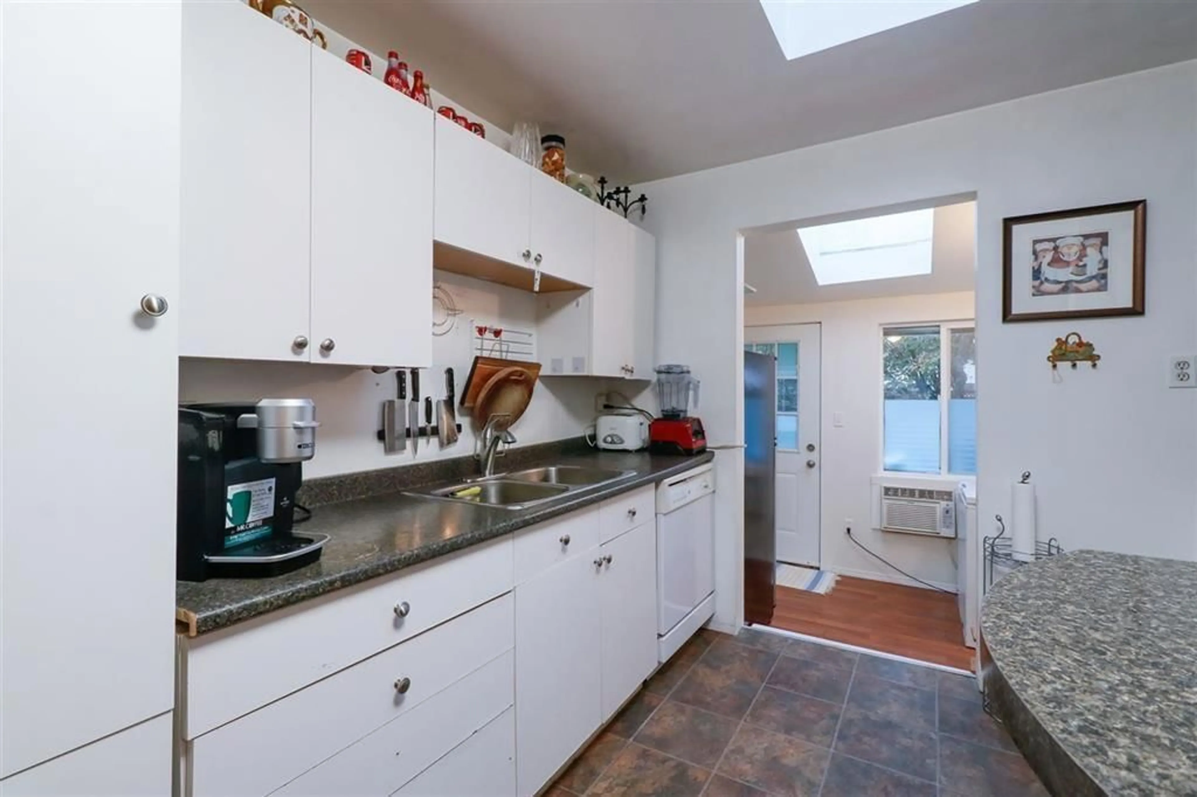 Standard kitchen, ceramic/tile floor for 12646 114 AVENUE EAST, Surrey British Columbia V3V3N9