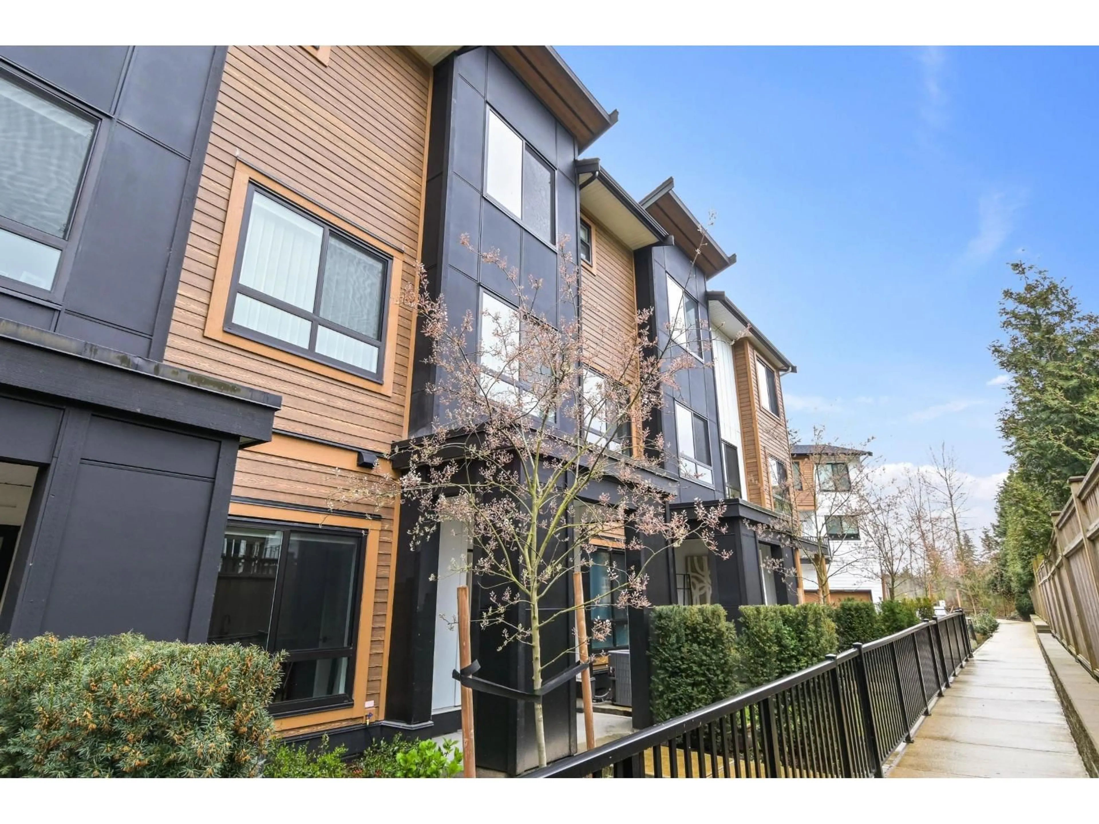 Unknown for 15 - 17538 100 AVENUE, Surrey British Columbia V4N6X3