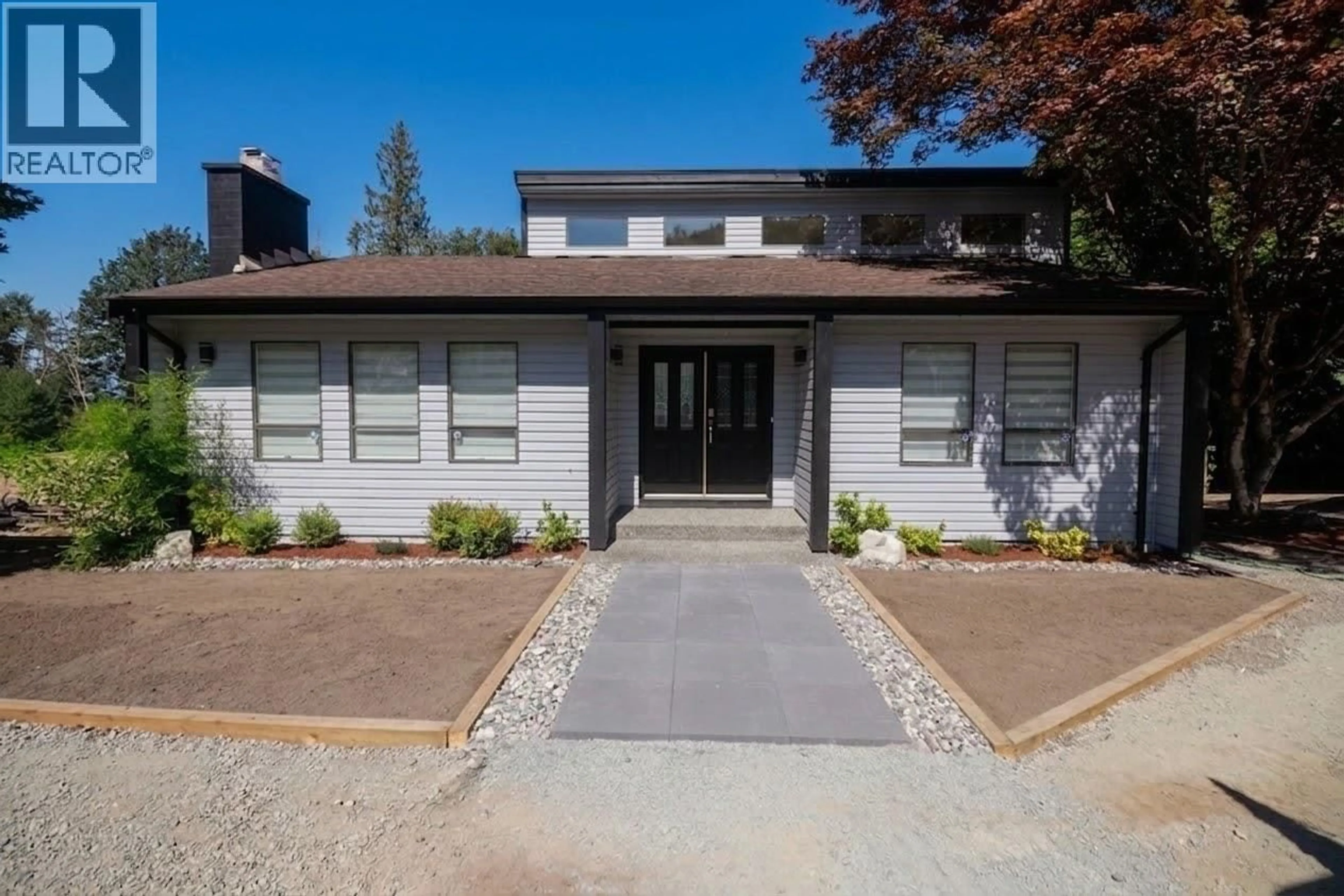 Home with vinyl exterior material, street for 25443 BOSONWORTH AVENUE, Maple Ridge British Columbia V2W1G9