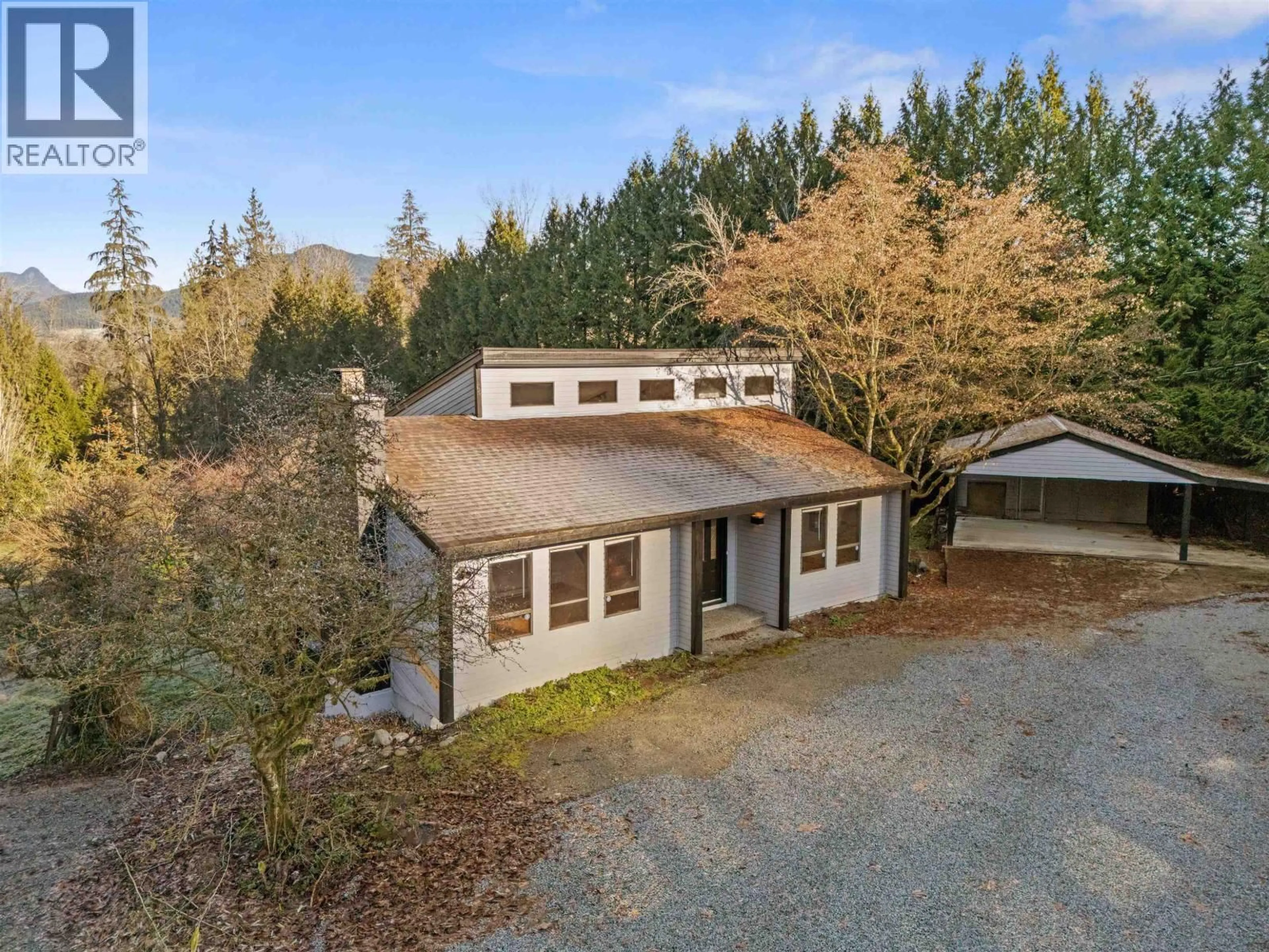 A pic from outside/outdoor area/front of a property/back of a property/a pic from drone, unknown for 25443 BOSONWORTH AVENUE, Maple Ridge British Columbia V2W1G9