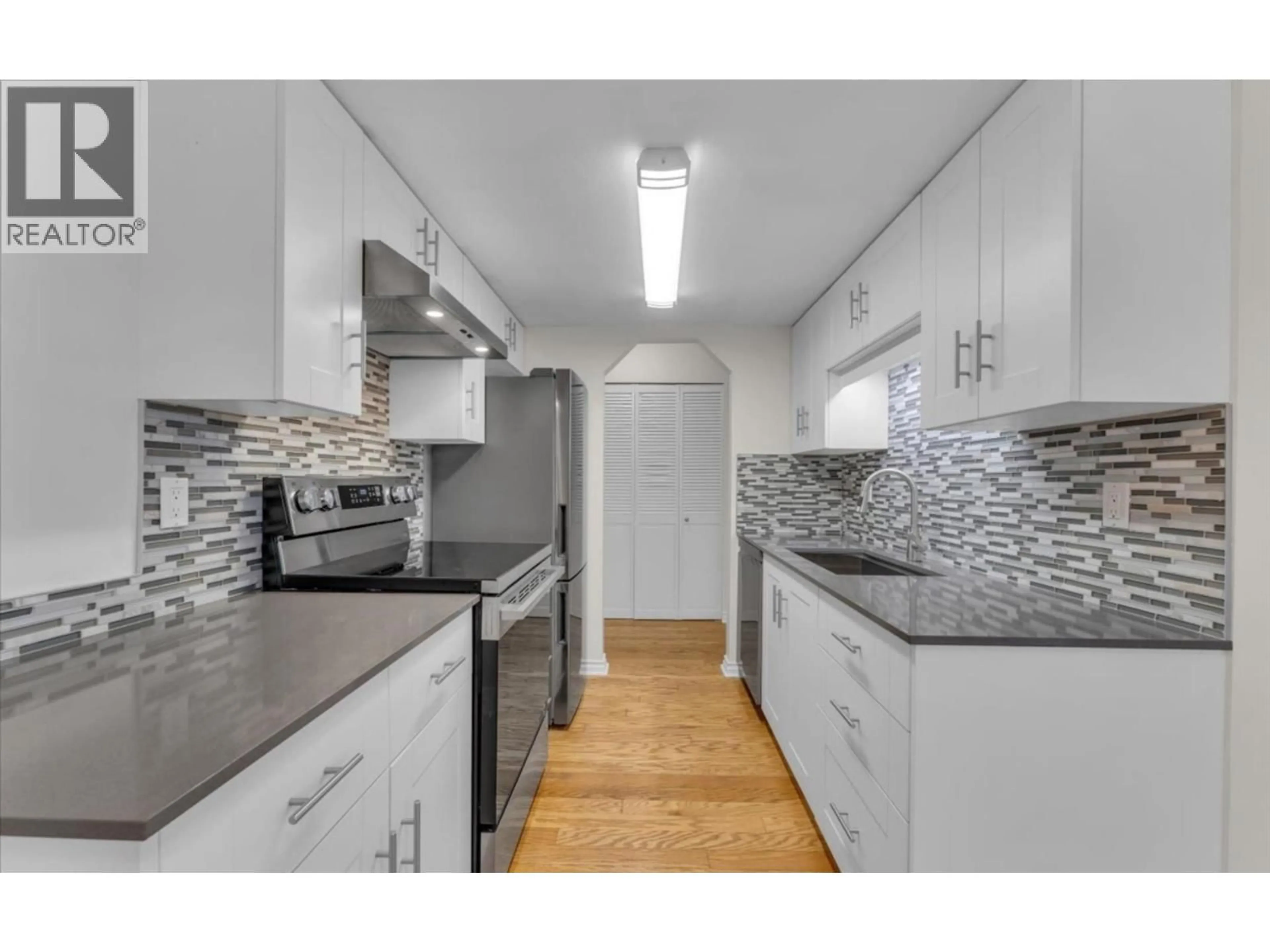 Standard kitchen, unknown for 104 - 1641 WOODLAND DRIVE, Vancouver British Columbia V5L3S9