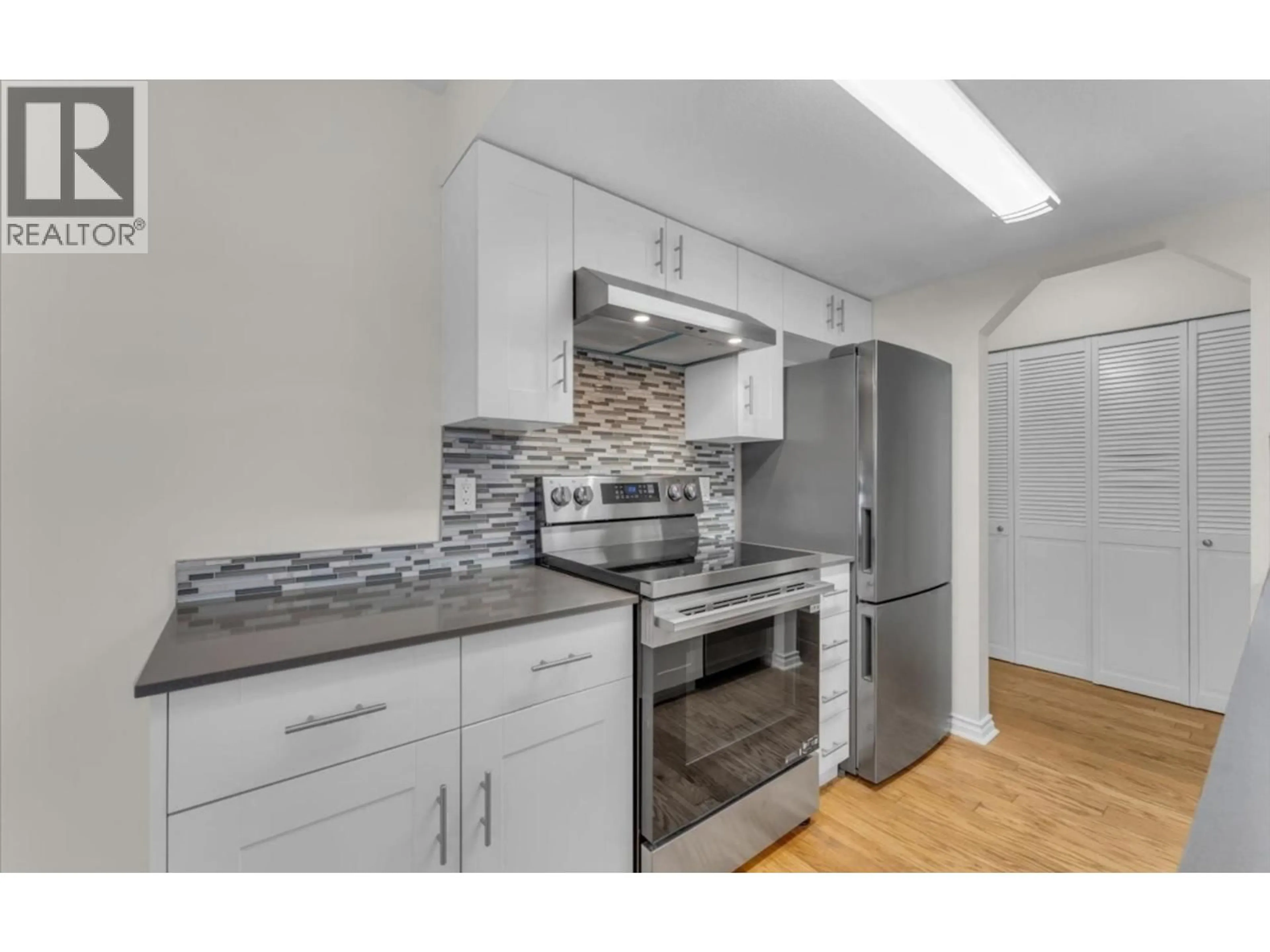 Standard kitchen, unknown for 104 - 1641 WOODLAND DRIVE, Vancouver British Columbia V5L3S9