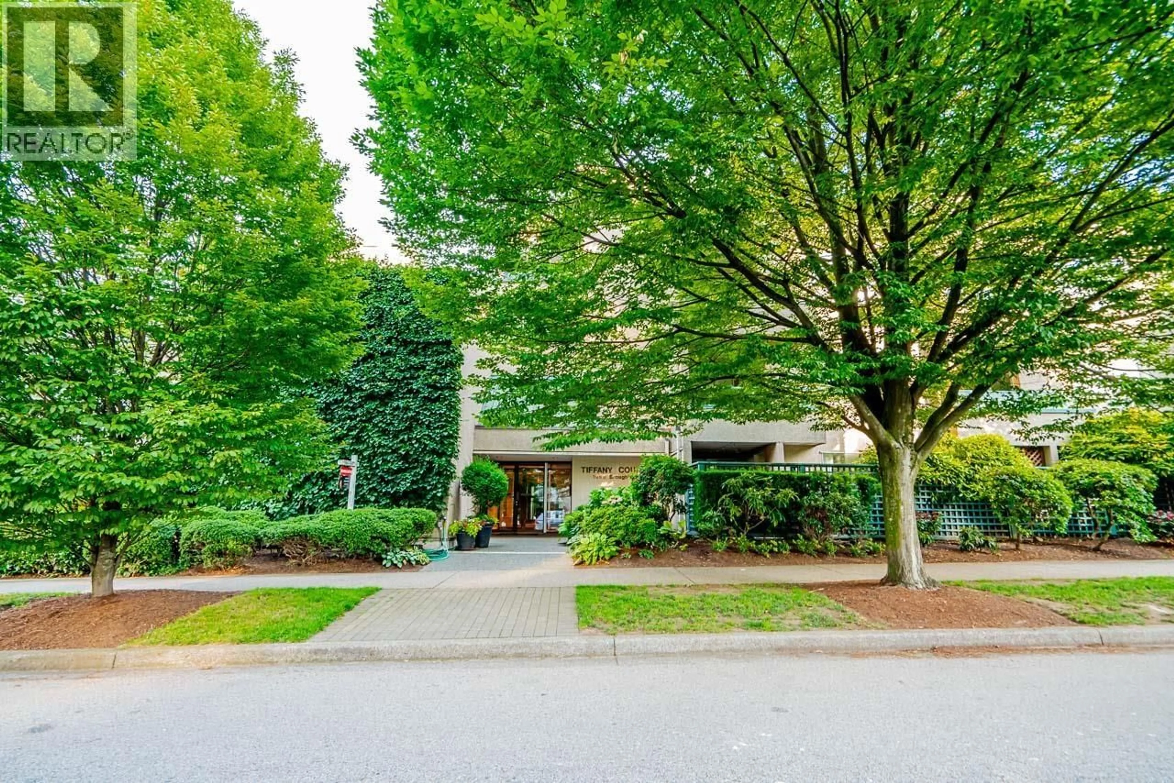 Patio, street for 205 - 1050 BROUGHTON STREET, Vancouver British Columbia V6G2A6