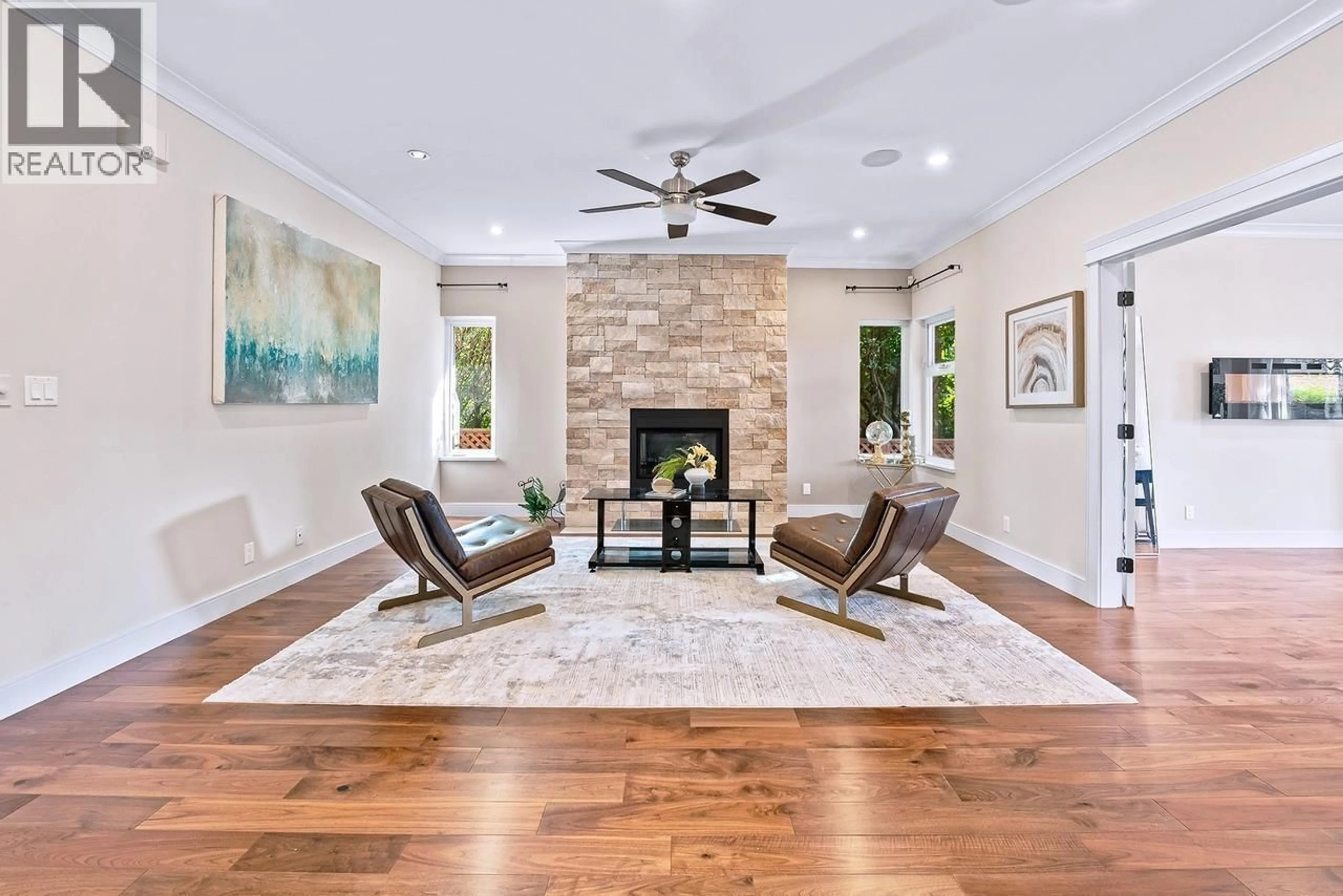 Living room with furniture, ceramic/tile floor for 839 20TH STREET, North Vancouver British Columbia V7P2B5