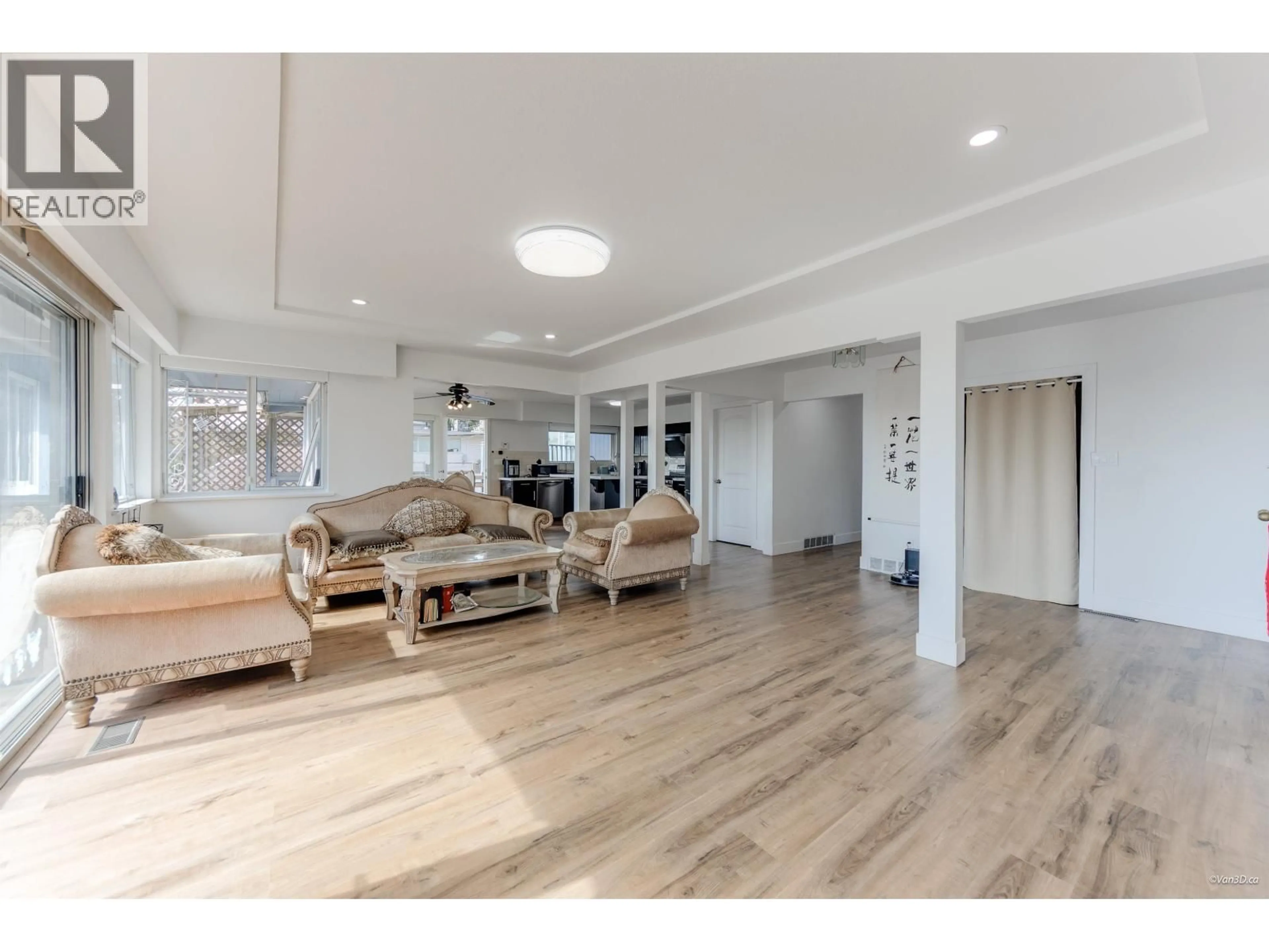 Unknown for 8035 NELSON AVENUE, Burnaby British Columbia V5J4E6