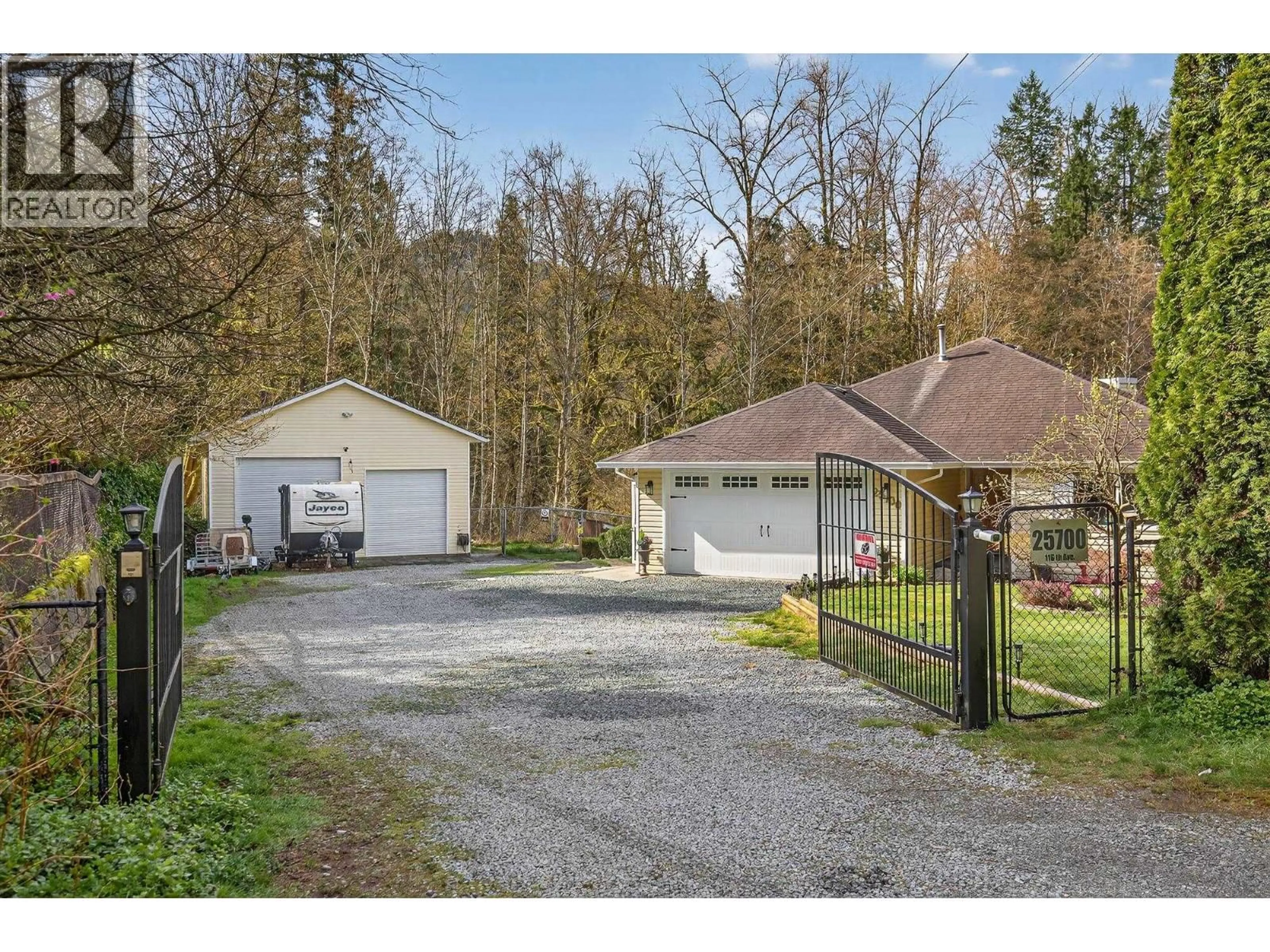 Indoor garage for 25700 116 AVENUE, Maple Ridge British Columbia V4R1Z6