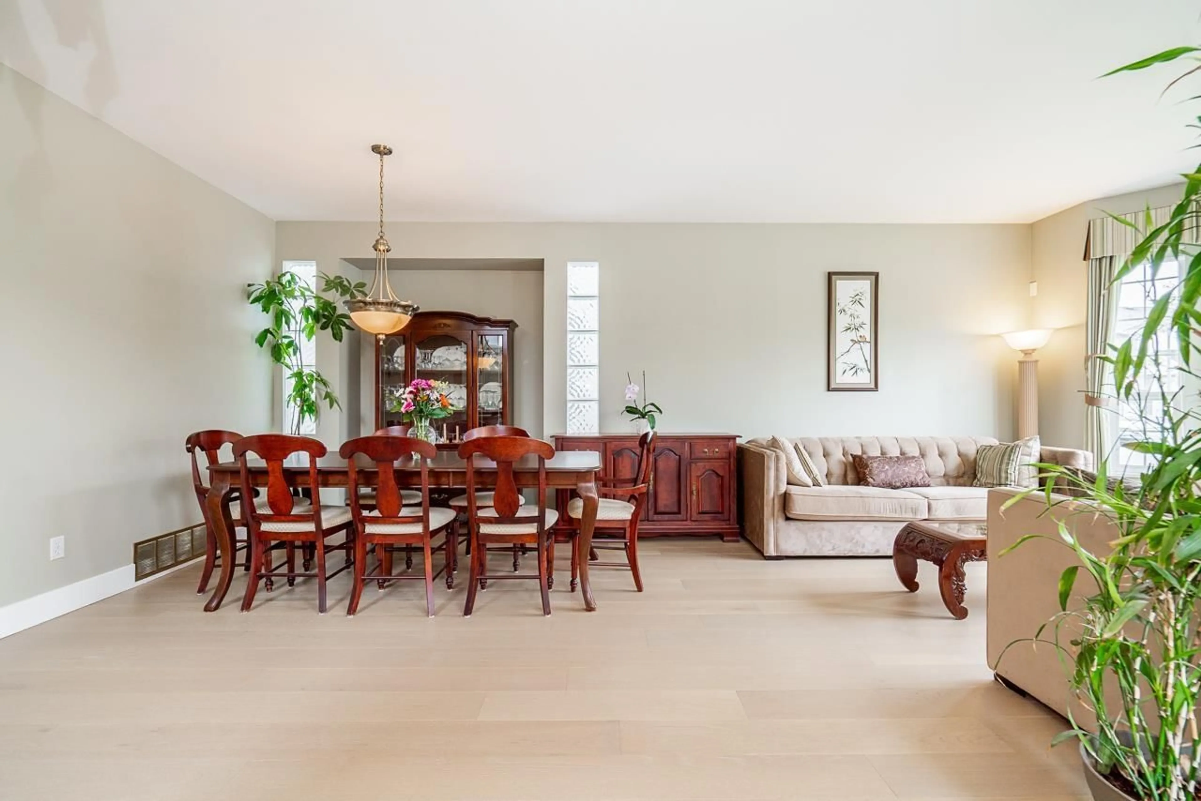 Dining room, unknown for 18451 65 AVENUE, Surrey British Columbia V3S8T1