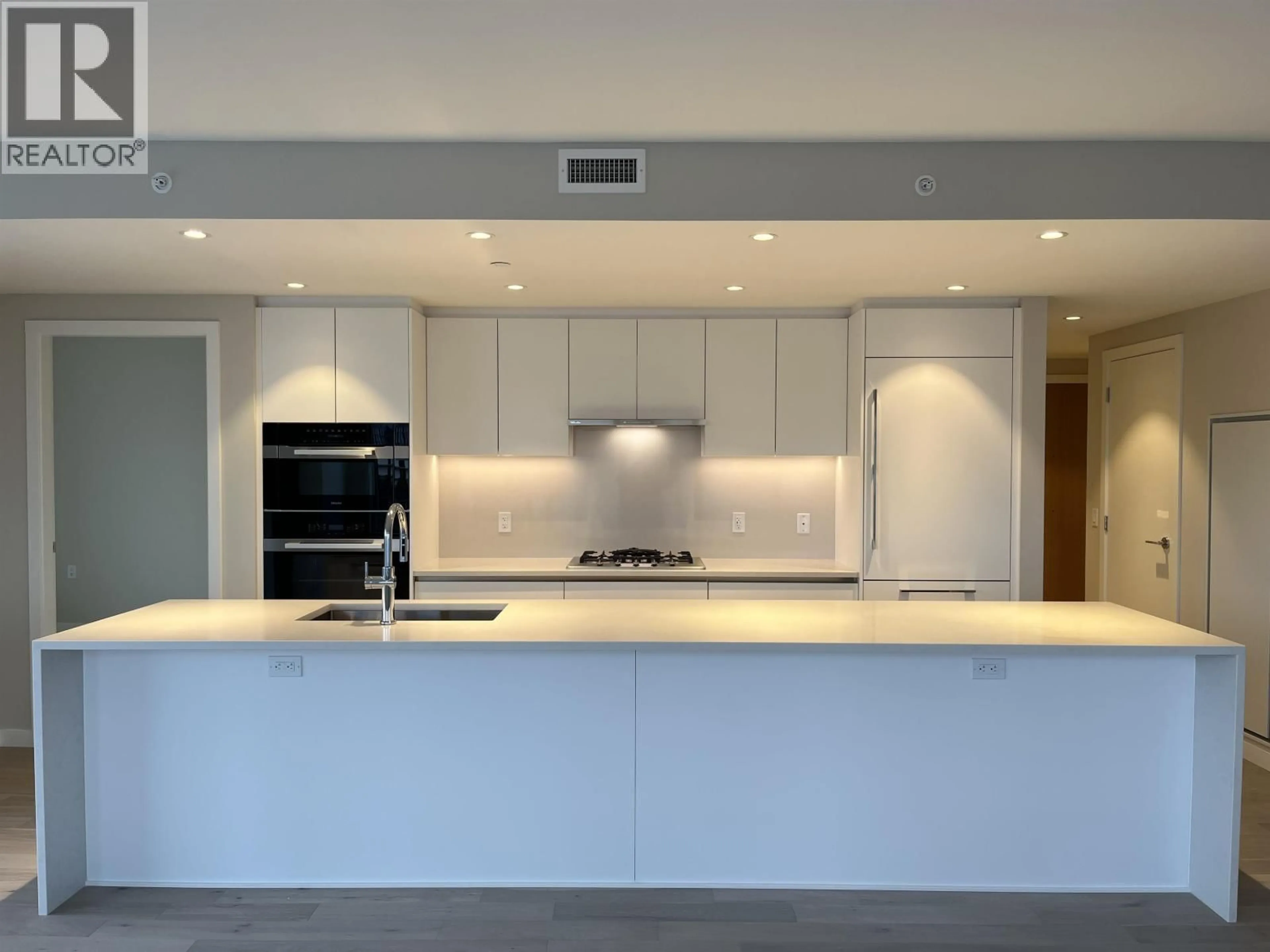 Contemporary kitchen, unknown for 603 - 485 42ND AVENUE, Vancouver British Columbia V5Y0R6