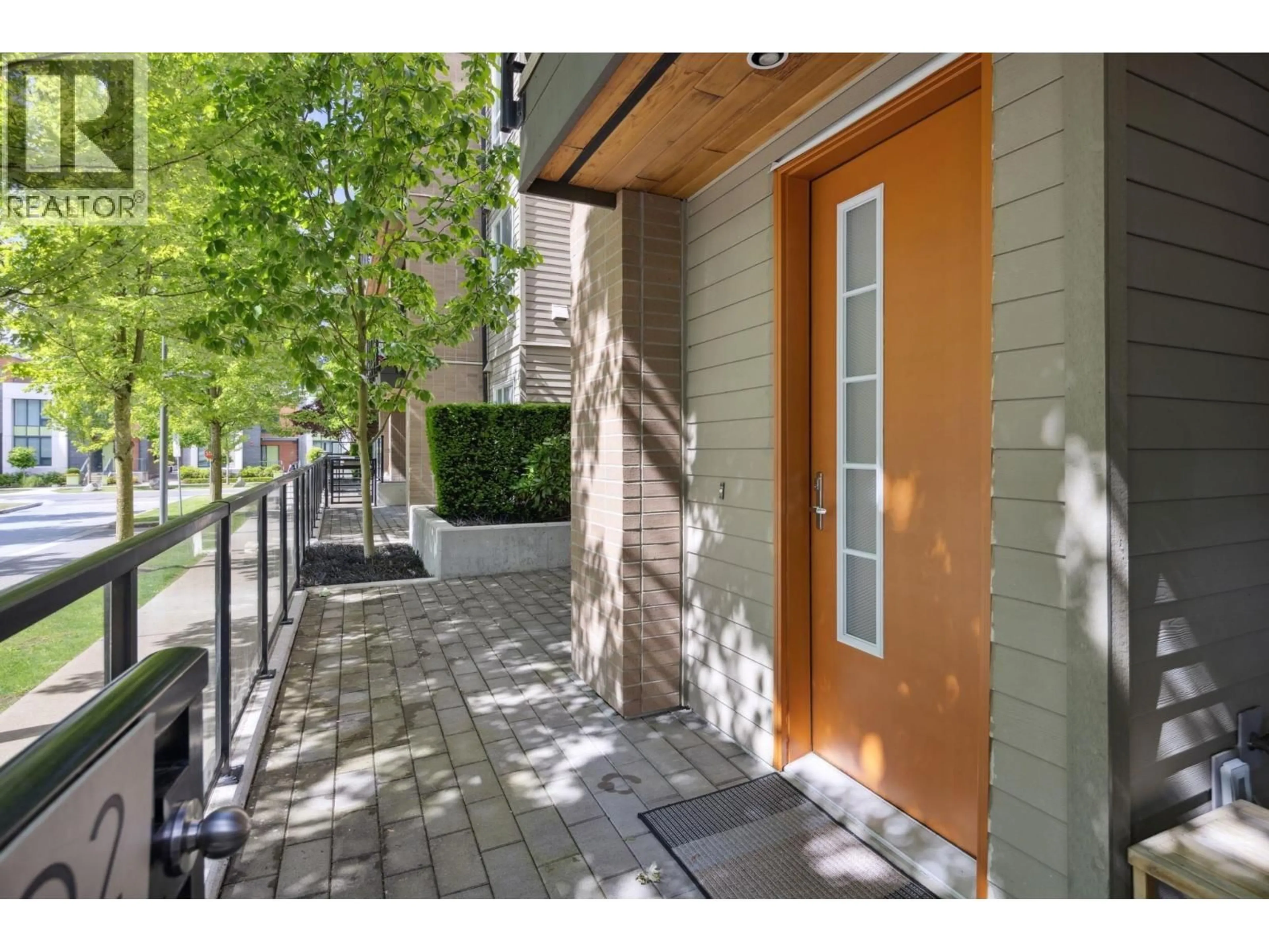 Indoor entryway for 102 - 6033 GRAY AVENUE, Vancouver British Columbia V6S0G3