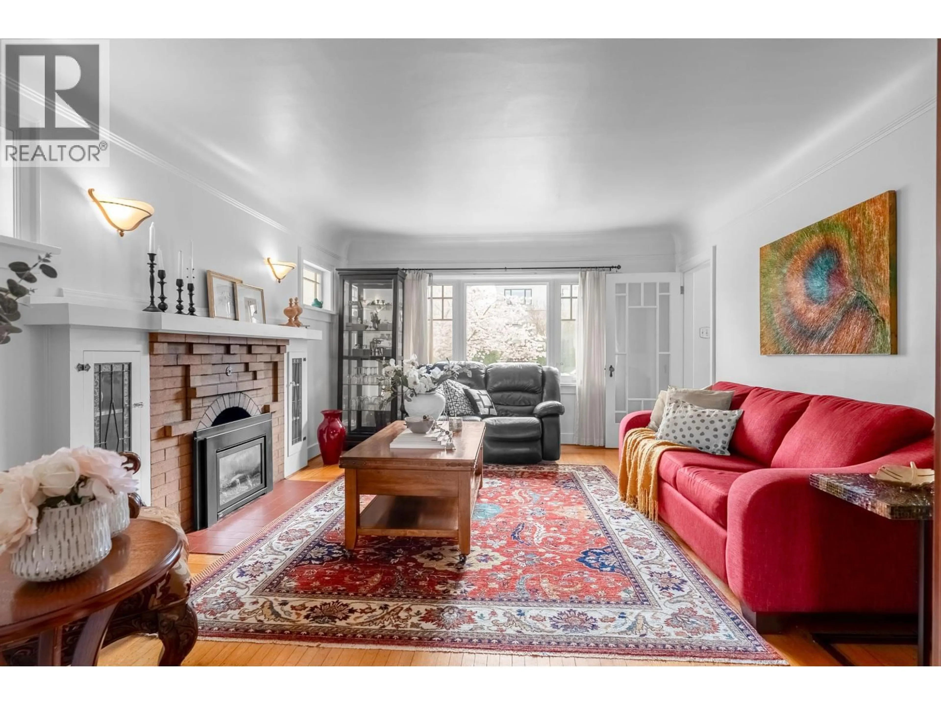 Living room with furniture, unknown for 4405 9TH AVENUE, Vancouver British Columbia V6R2C9