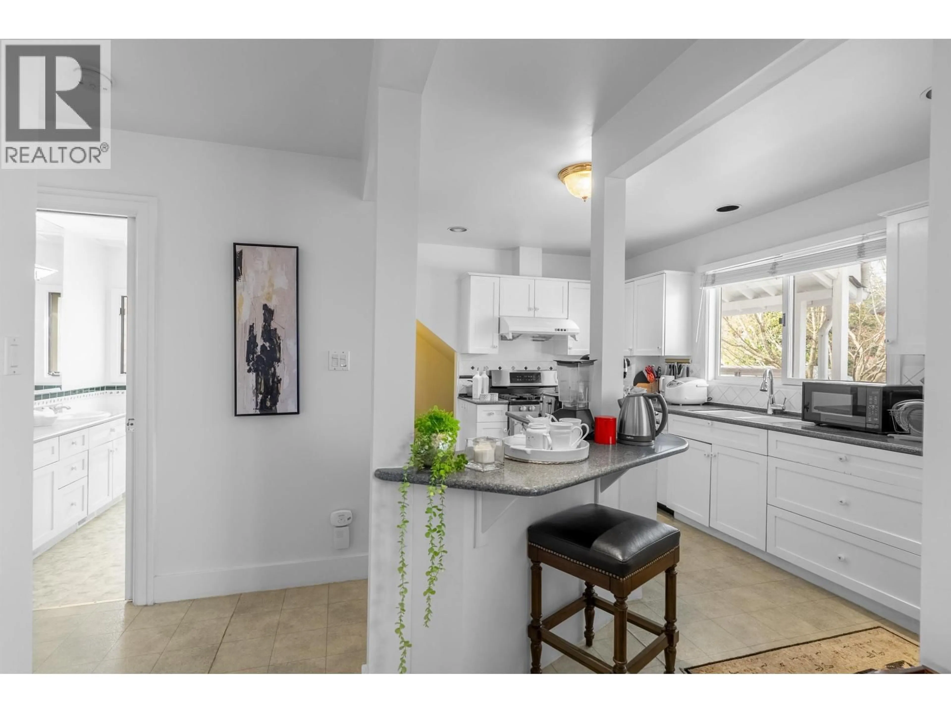 Open concept kitchen, unknown for 4405 9TH AVENUE, Vancouver British Columbia V6R2C9