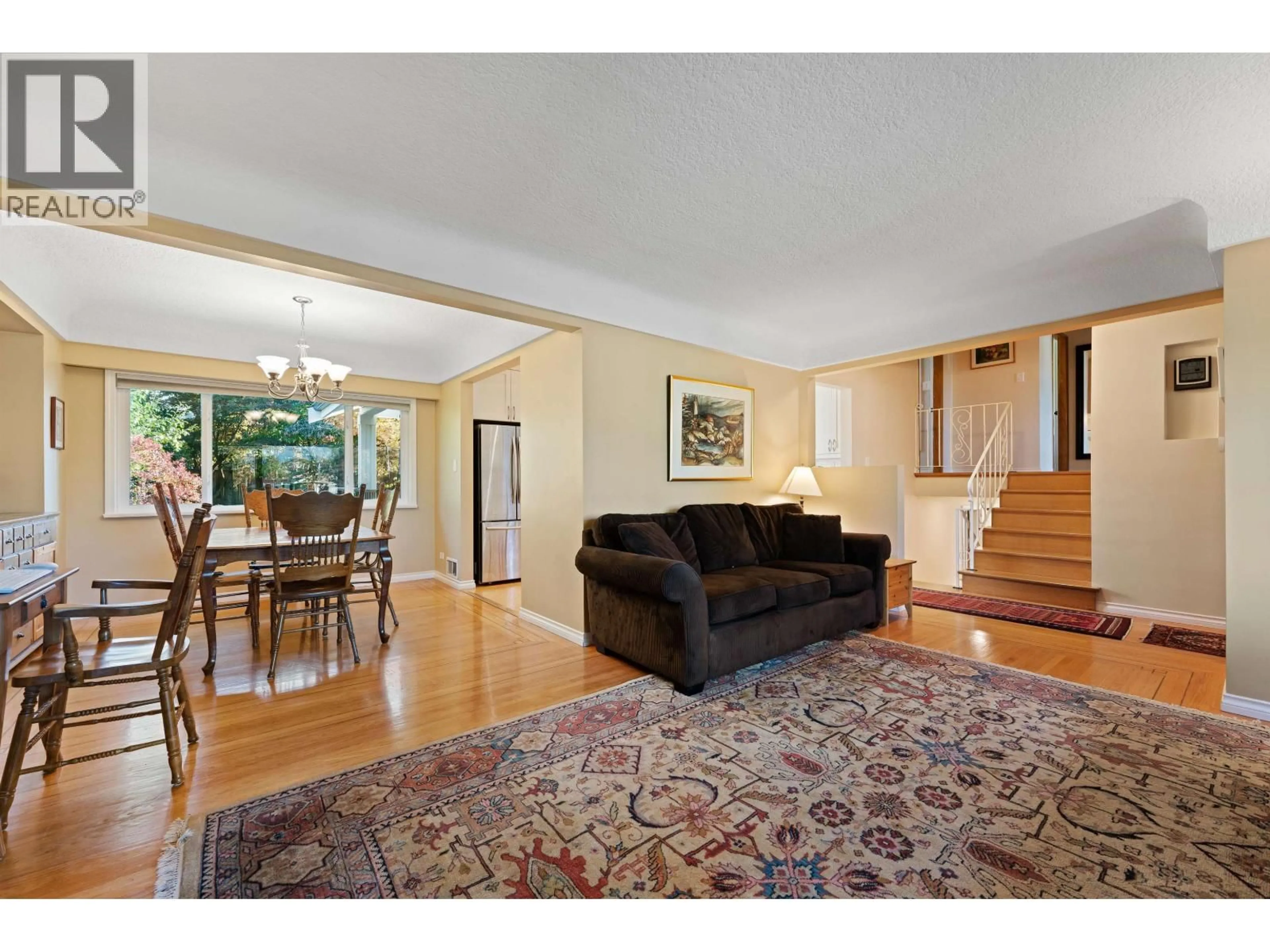 Unknown for 4860 SOUTHLAWN DRIVE, Burnaby British Columbia V5C3S6