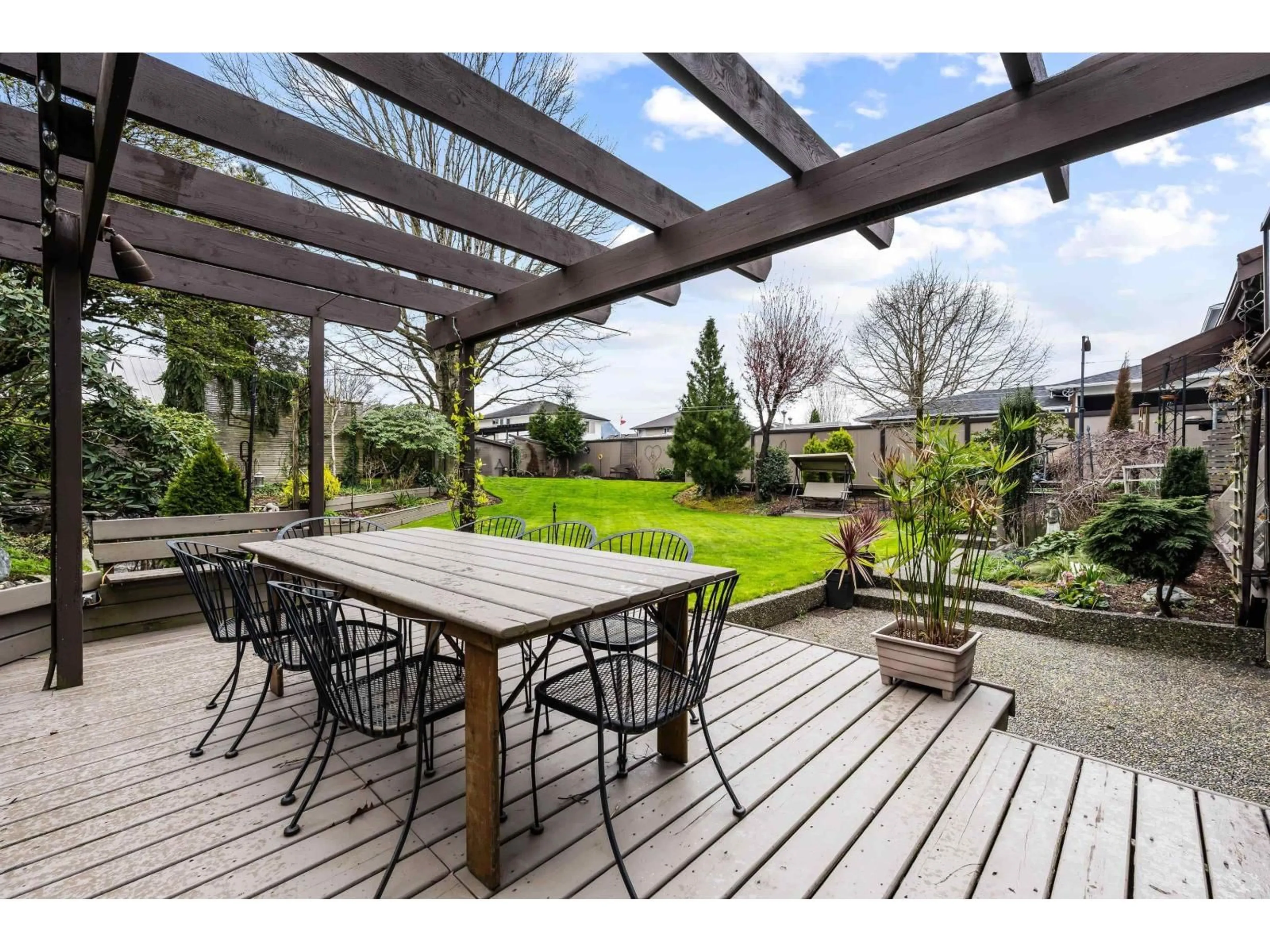 Patio, street for 46400 STEVENSON ROAD, Chilliwack British Columbia V2R3S6