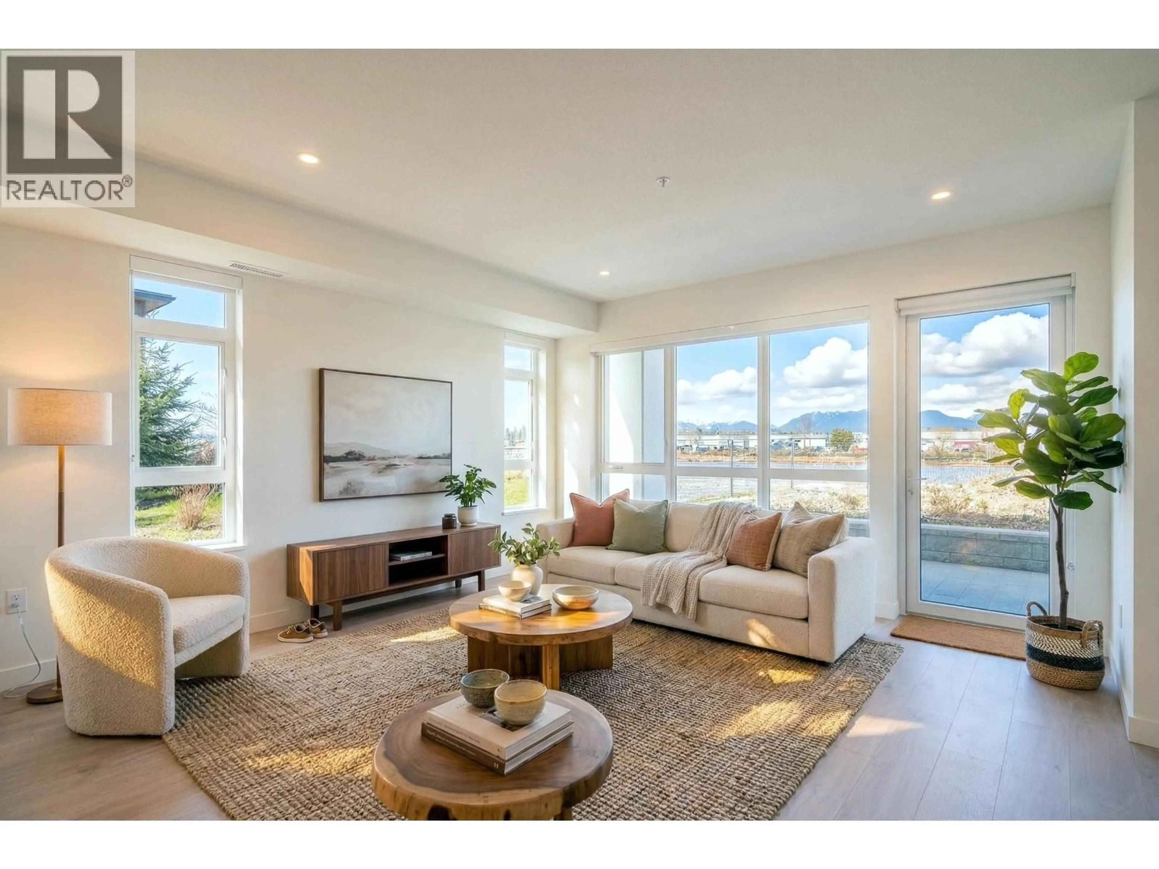 Living room with furniture, unknown for 37 - 10333 RIVER DRIVE, Richmond British Columbia V6X0X4