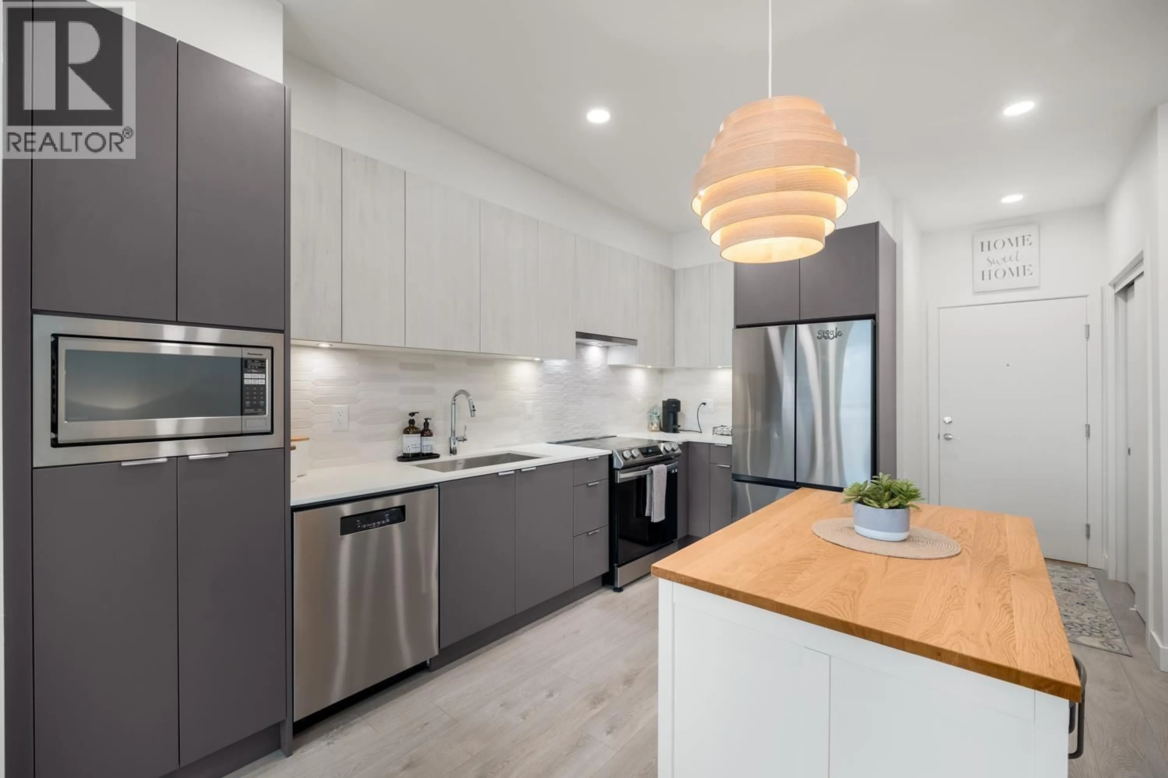 Contemporary kitchen, unknown for 625 - 2499 RABBIT DRIVE, Tsawwassen British Columbia V4M0G4