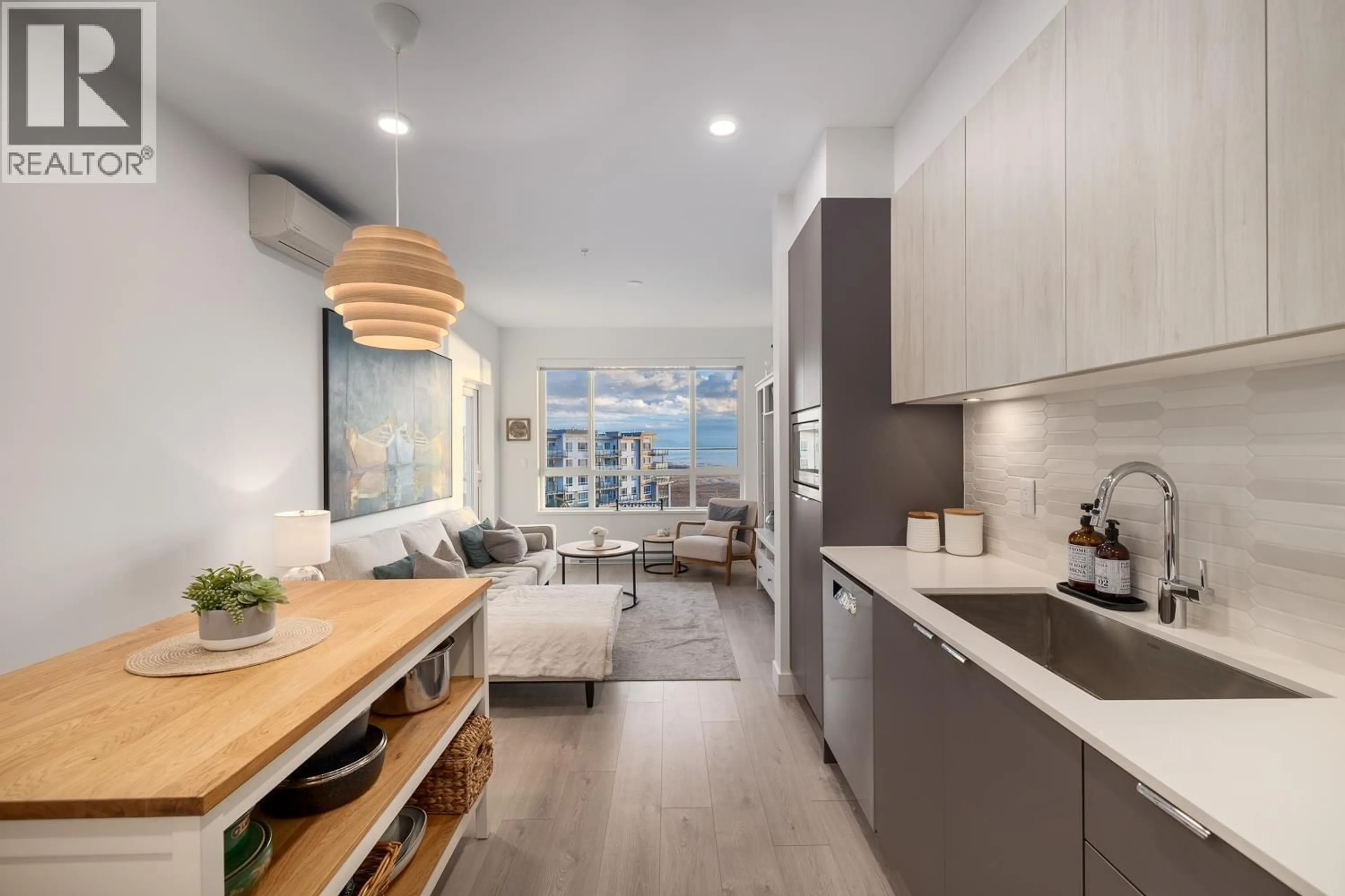 Open concept kitchen, unknown for 625 - 2499 RABBIT DRIVE, Tsawwassen British Columbia V4M0G4