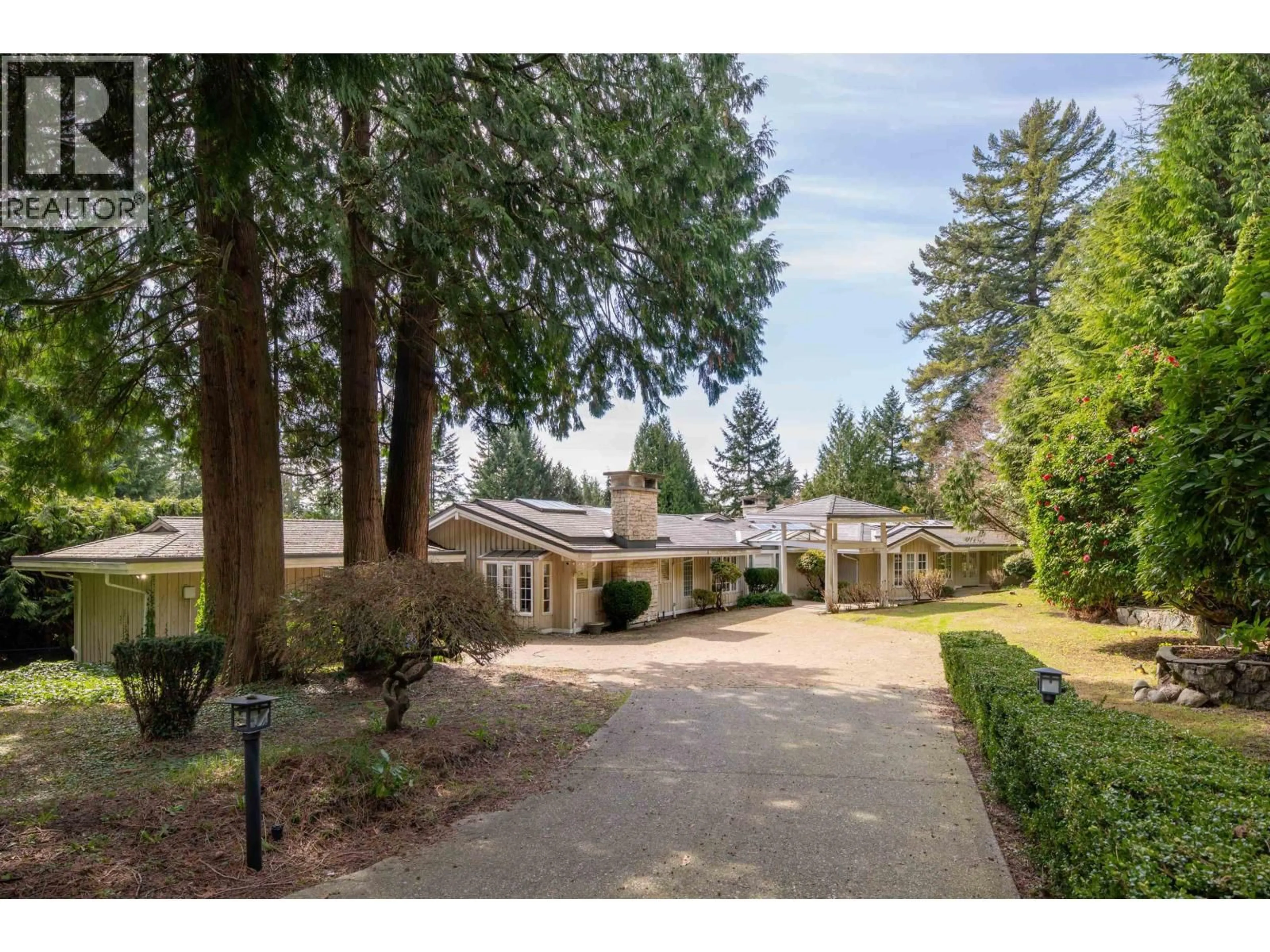 A pic from outside/outdoor area/front of a property/back of a property/a pic from drone, street for 888 PYRFORD ROAD, West Vancouver British Columbia V7S2A1