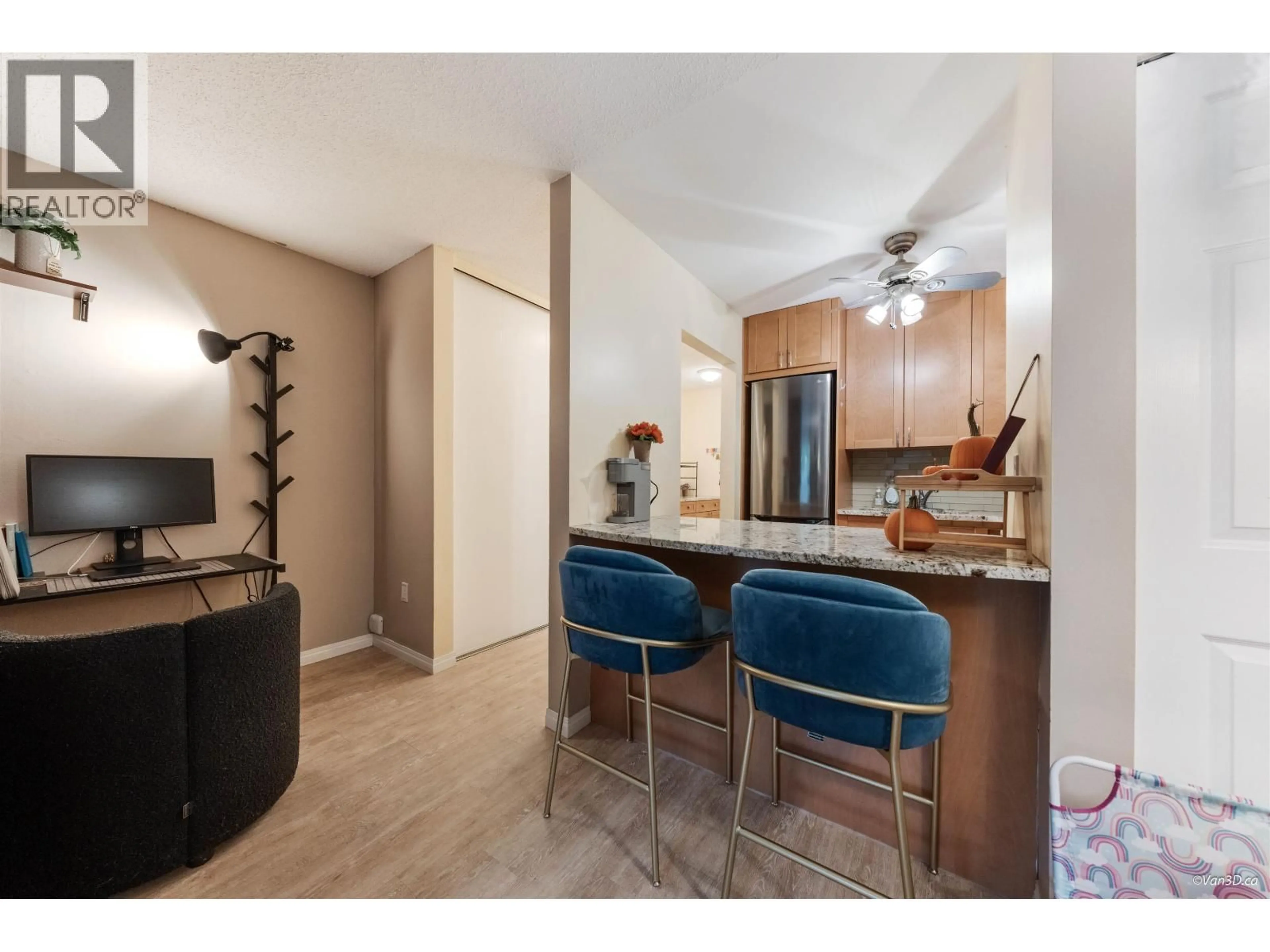 A pic of a room for 210 - 1545 2ND AVENUE, Vancouver British Columbia V5N1C8