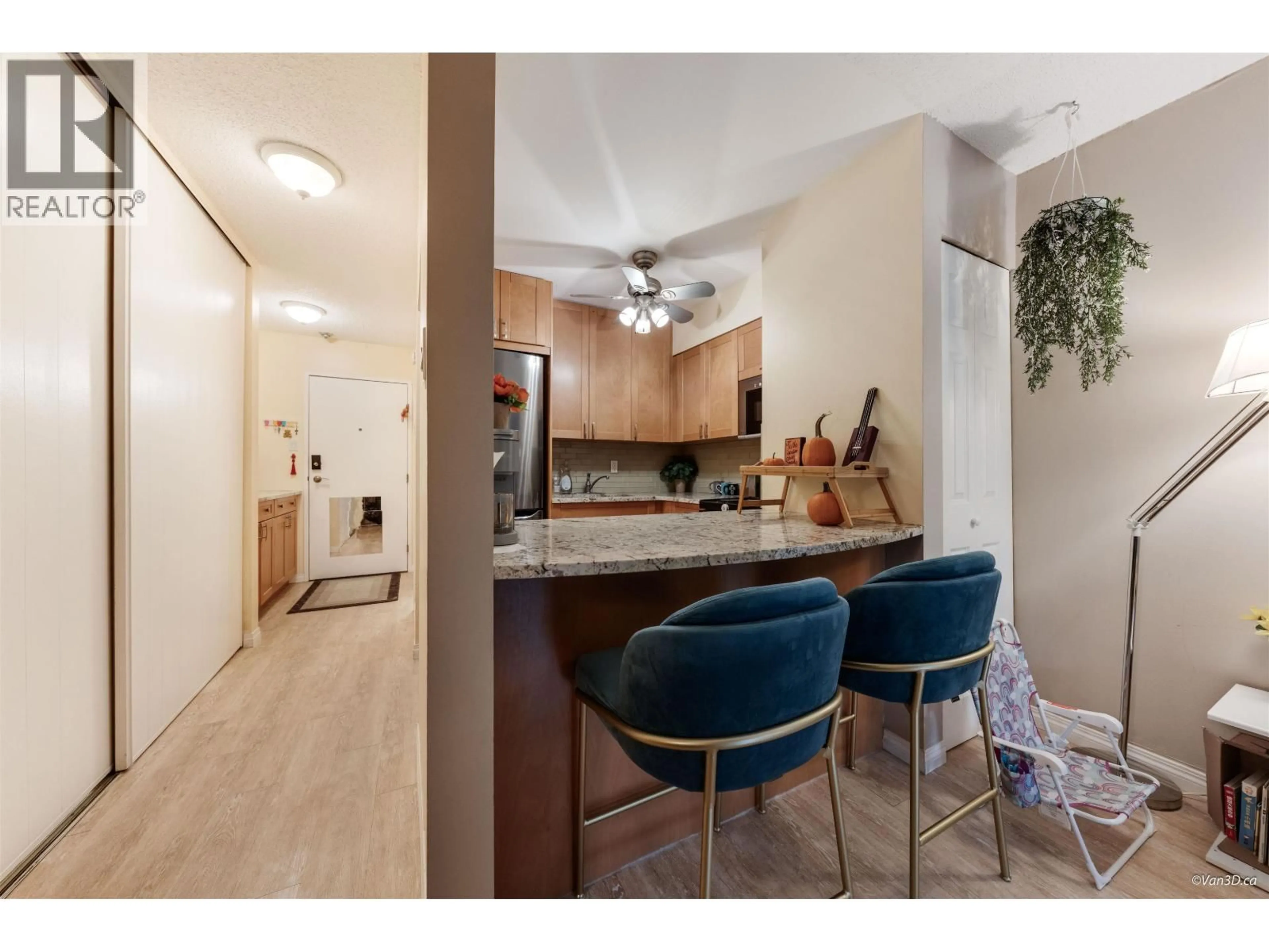 Open concept kitchen, unknown for 210 - 1545 2ND AVENUE, Vancouver British Columbia V5N1C8