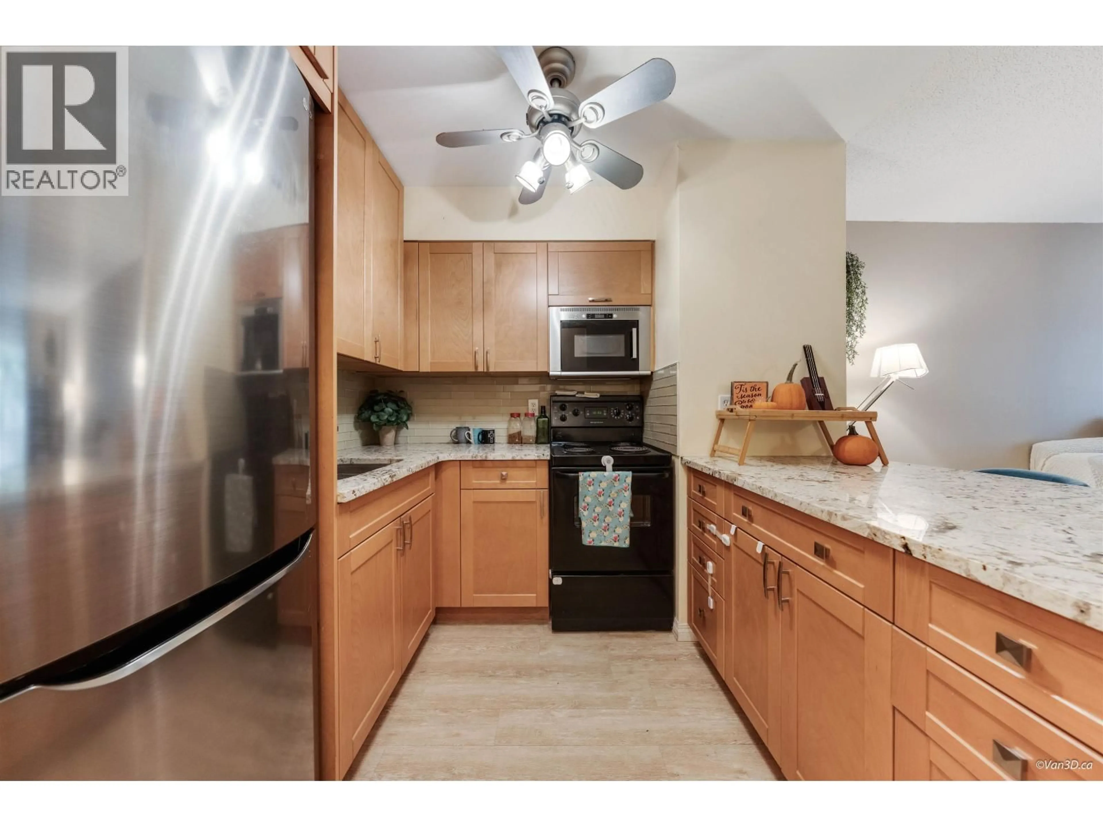 Standard kitchen, unknown for 210 - 1545 2ND AVENUE, Vancouver British Columbia V5N1C8