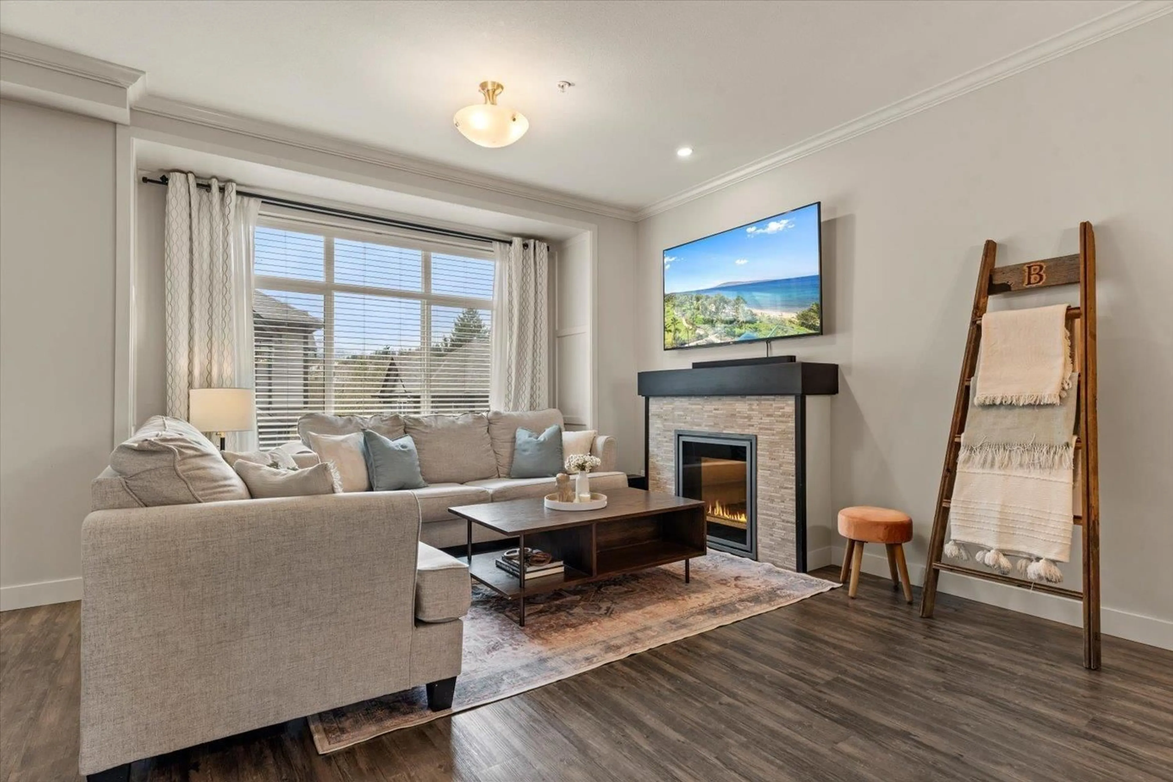 Living room with furniture, unknown for 21 - 5756 PROMONTORY ROAD, Chilliwack British Columbia V2R0V8