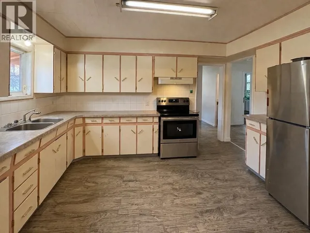 1175 SECOND AVENUE, Williams Lake 2