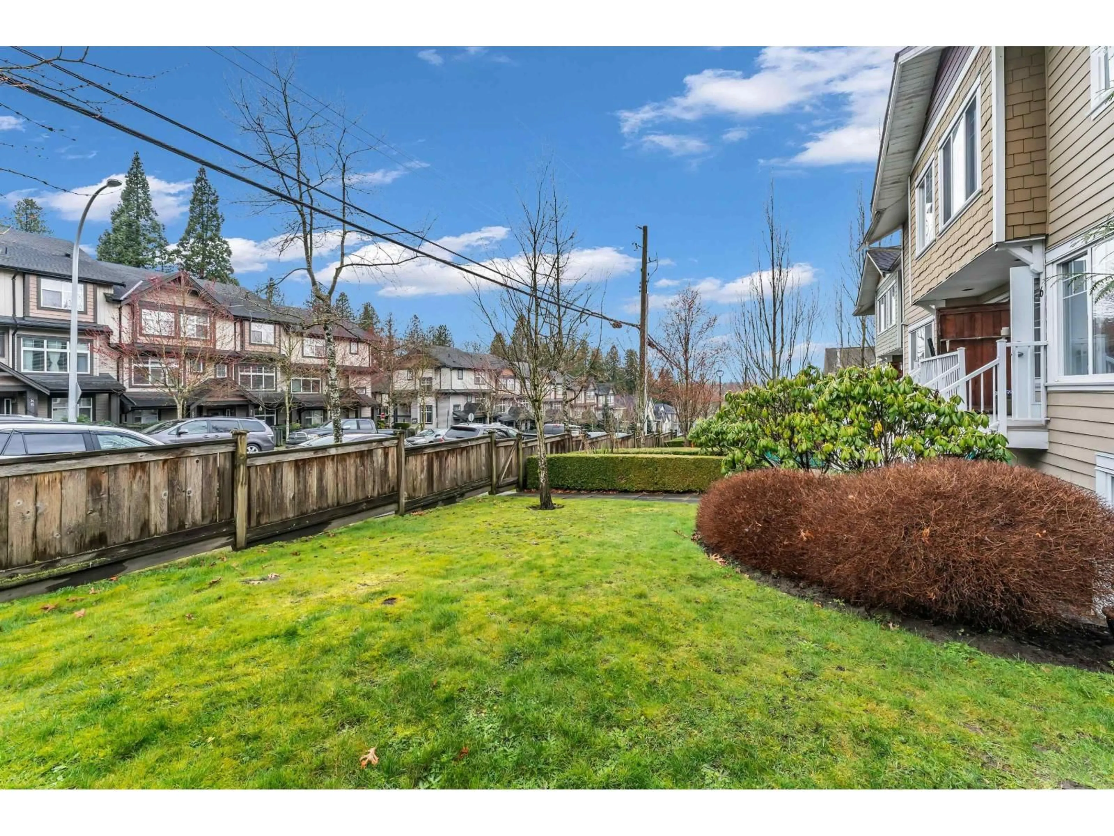 Patio, street for 6 - 6110 138 STREET, Surrey British Columbia V3X3V6