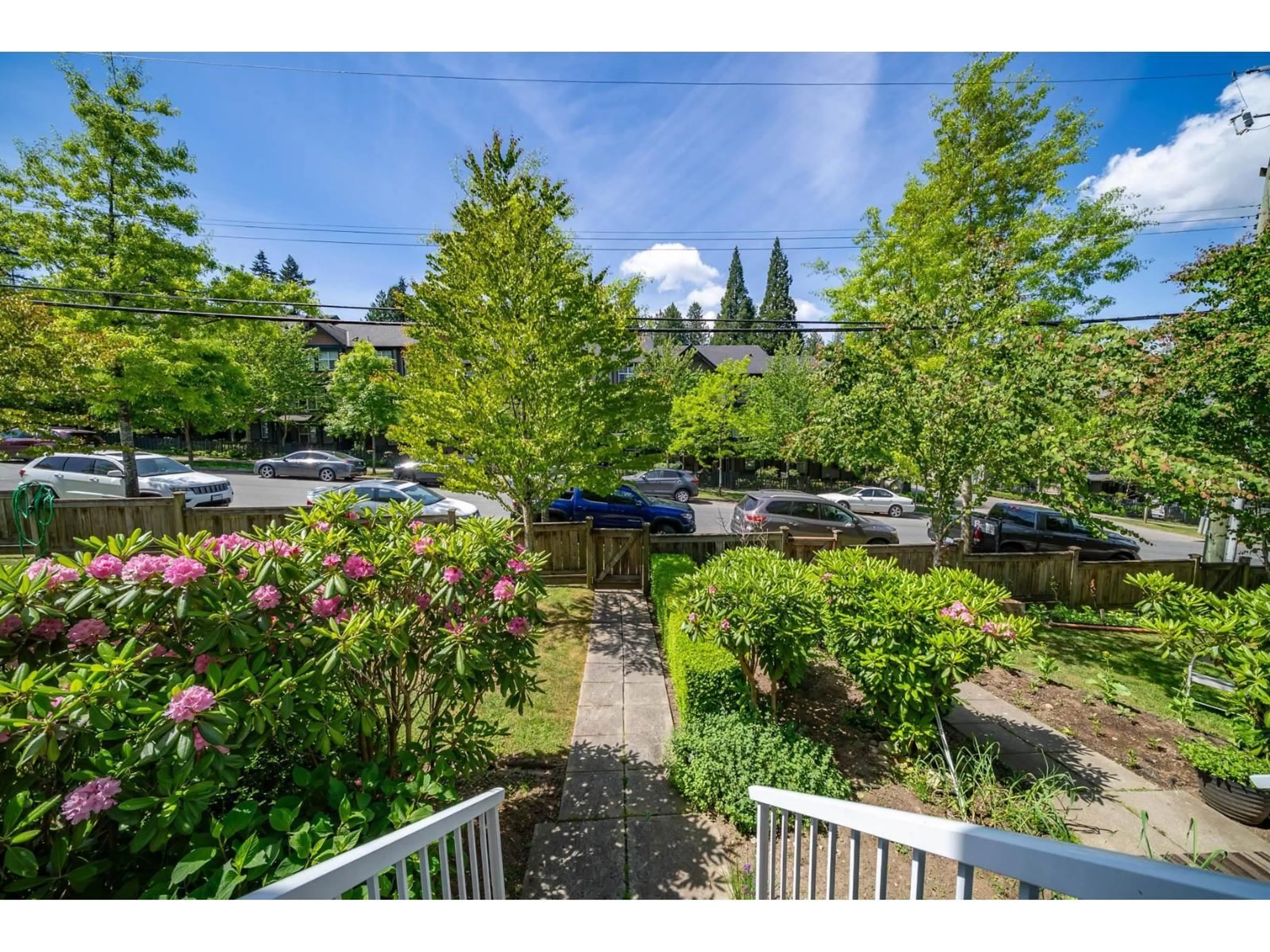 Patio, water/lake/river/ocean view for 6 - 6110 138 STREET, Surrey British Columbia V3X3V6