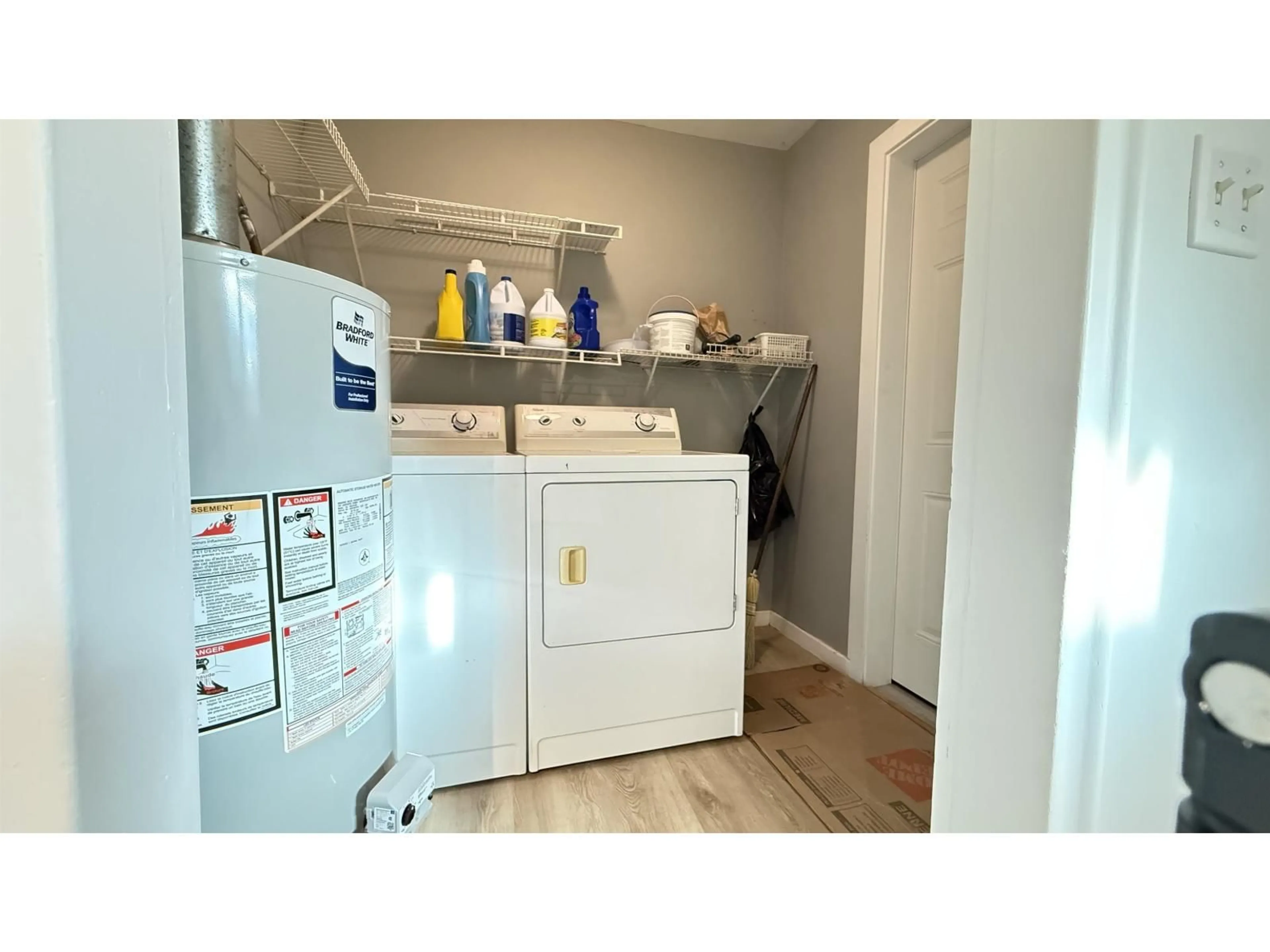 Laundry room for 9716 WILLIAMS STREET, Chilliwack British Columbia V2P5G7