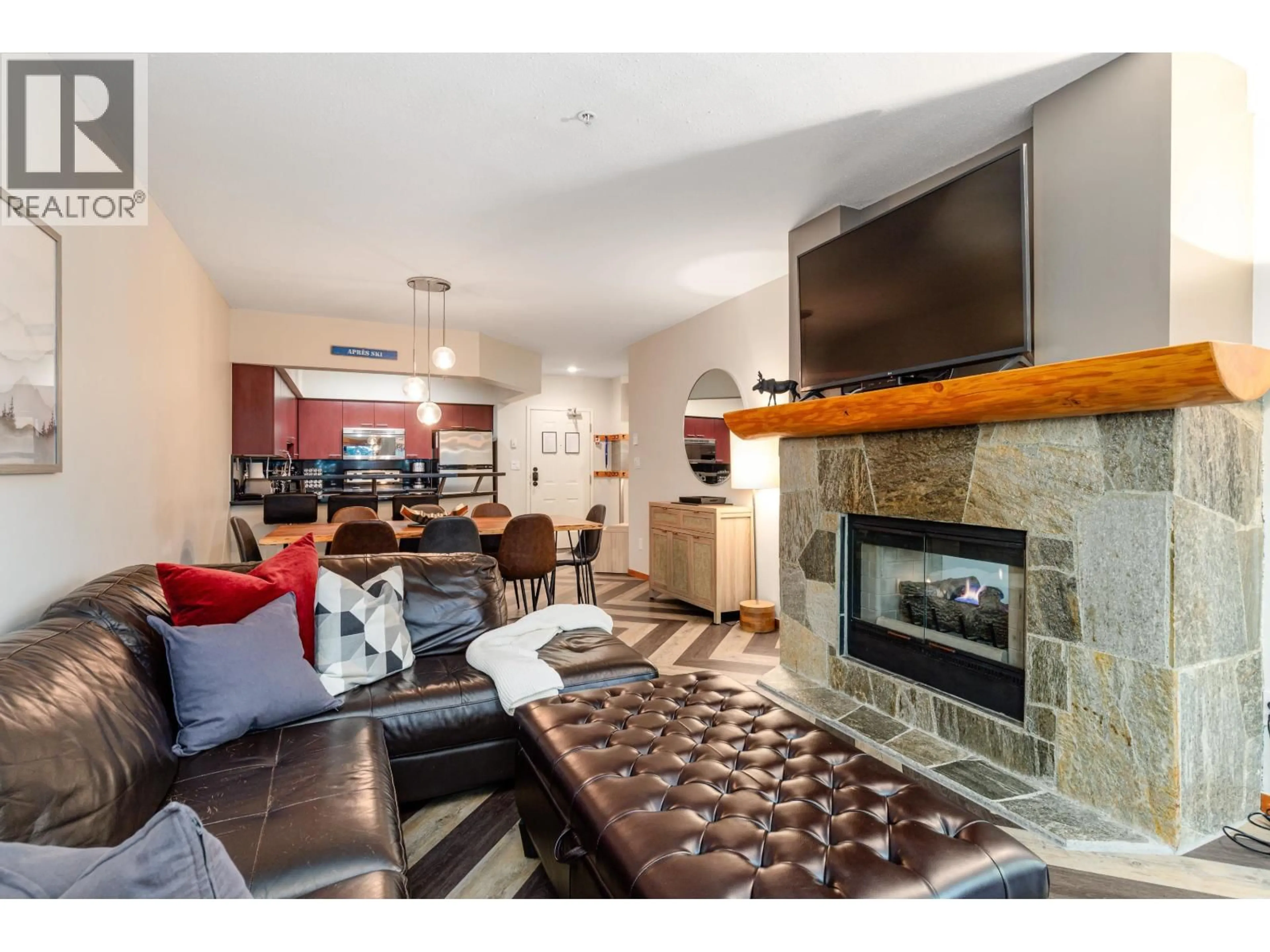 Living room with furniture, unknown for 102 - 4821 SPEARHEAD DRIVE, Whistler British Columbia V8E1E8