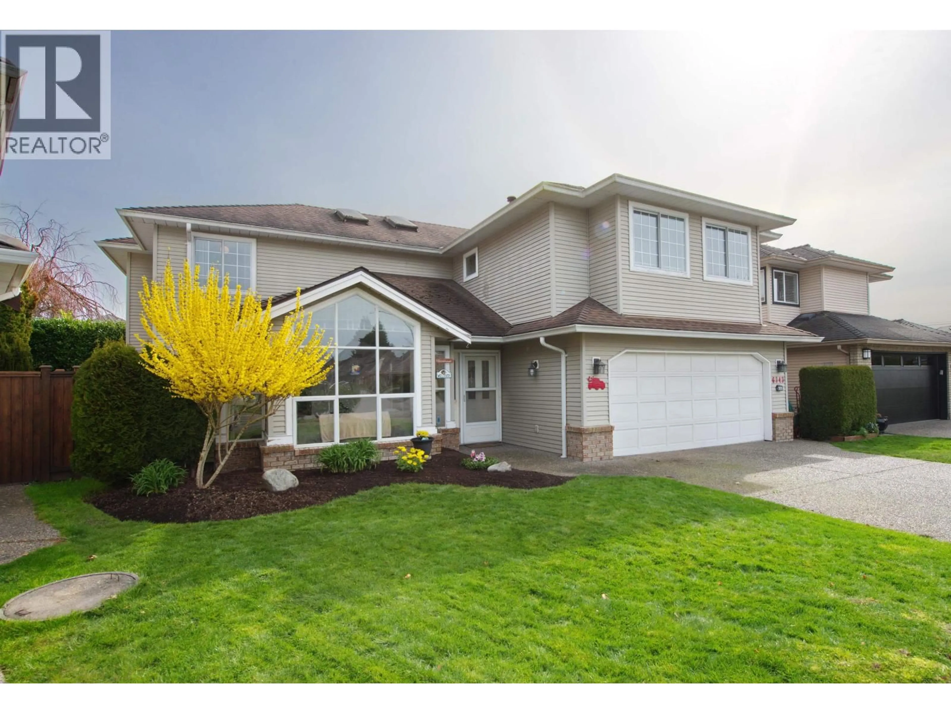 Home with vinyl exterior material, street for 6343 CRESCENT PLACE, Delta British Columbia V4K4V2