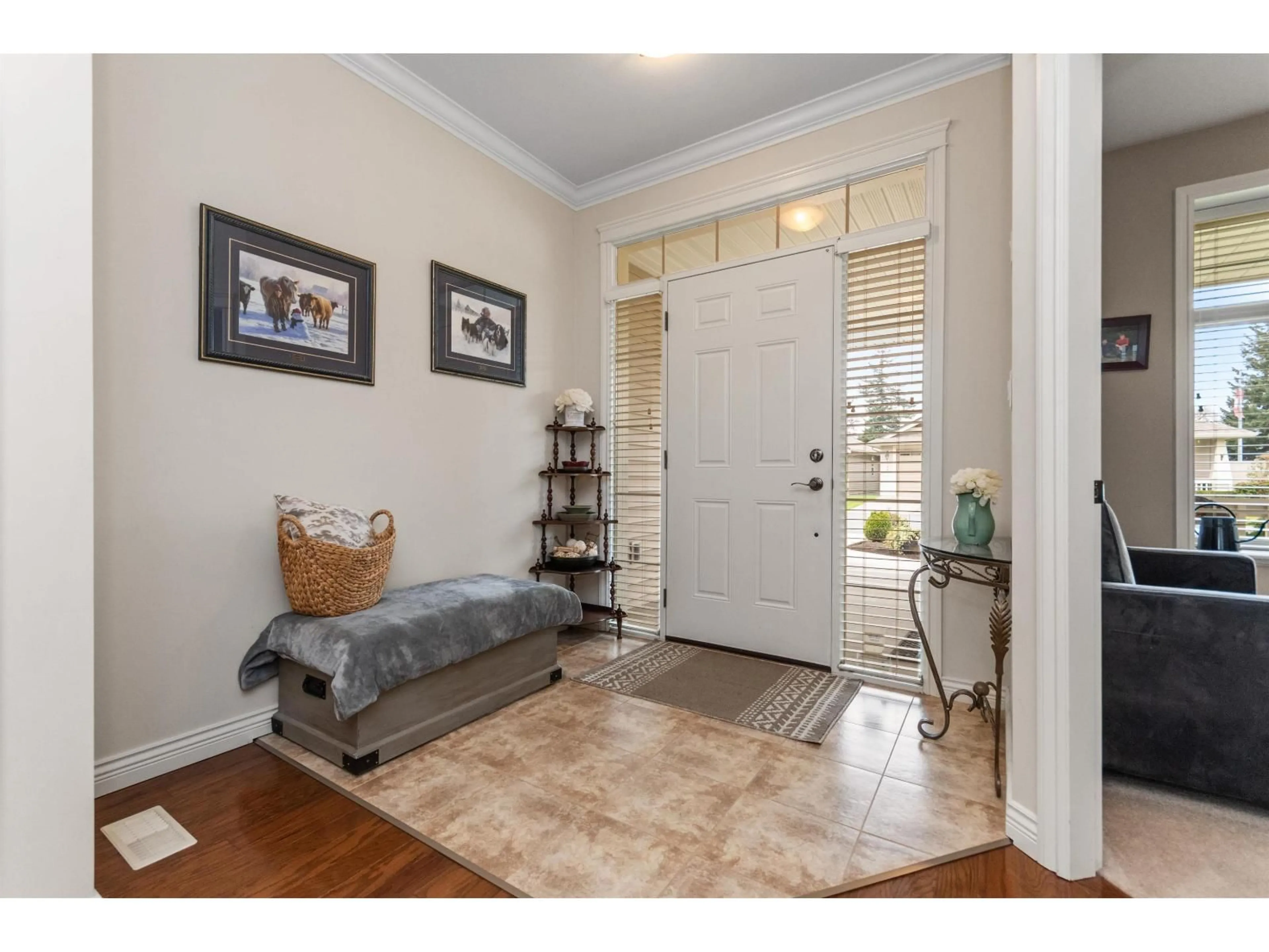 Indoor entryway for 6049 HUNTER CREEK CRESCENT, Chilliwack British Columbia V2R0B7