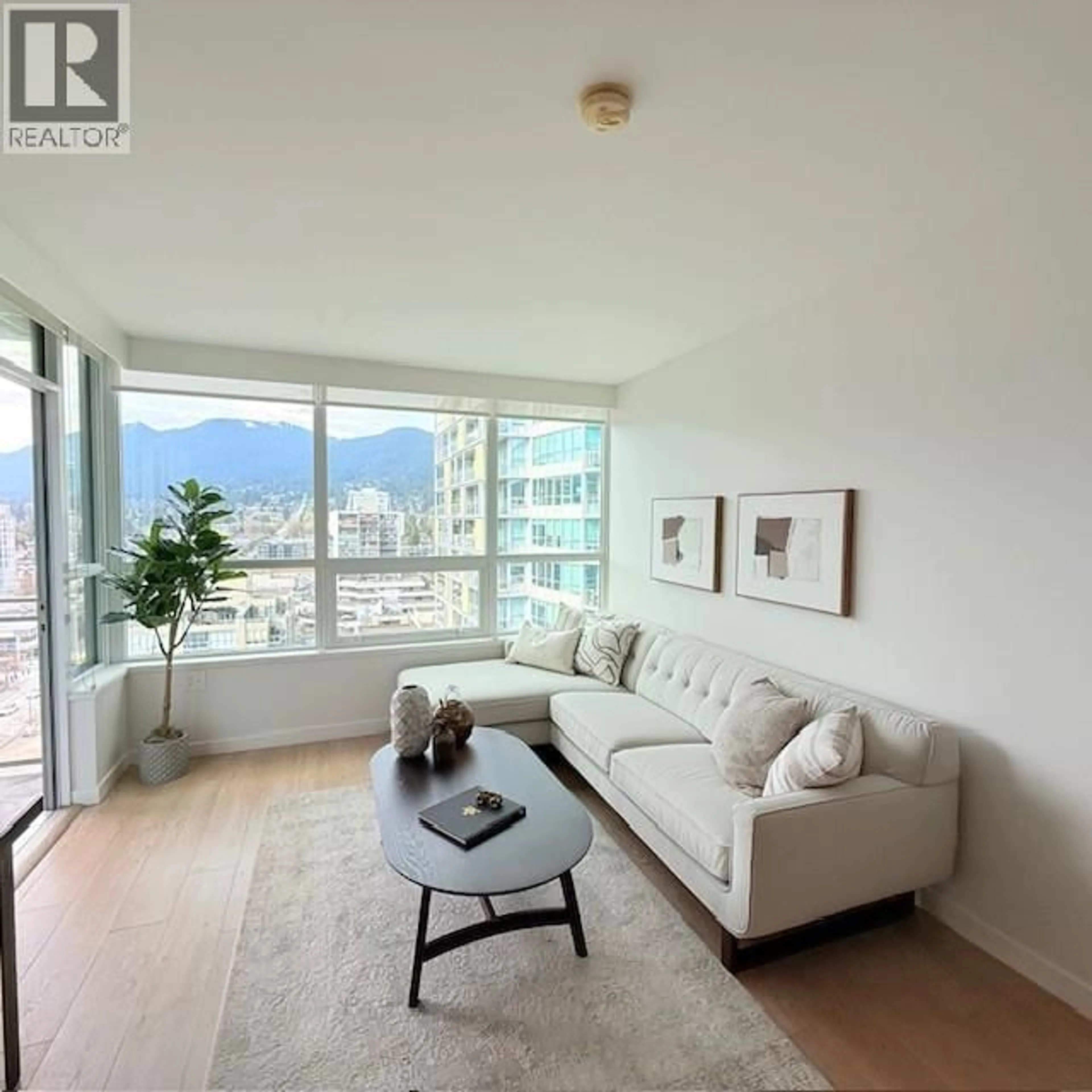 Living room with furniture, unknown for 1401 - 112 13TH STREET, North Vancouver British Columbia V7L0E4