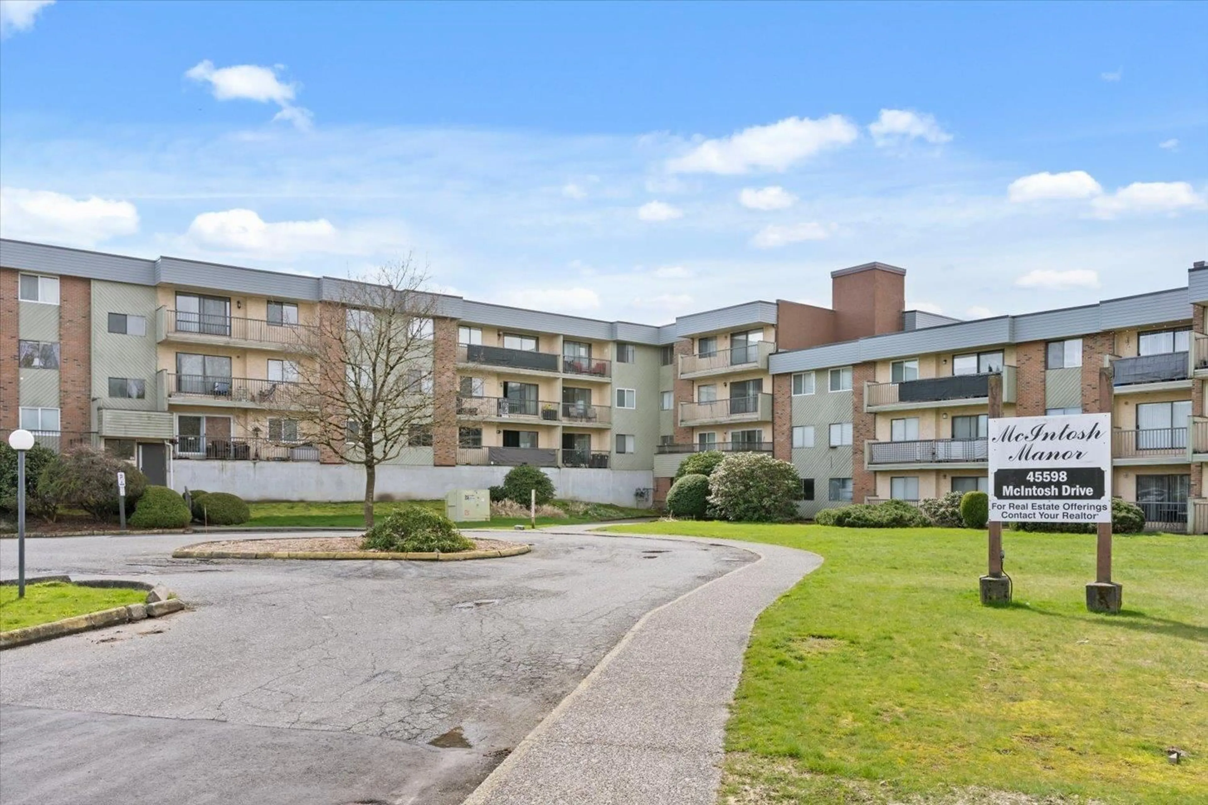 Unknown for 322 - 45598 MCINTOSH DRIVE, Chilliwack British Columbia V2P7J3