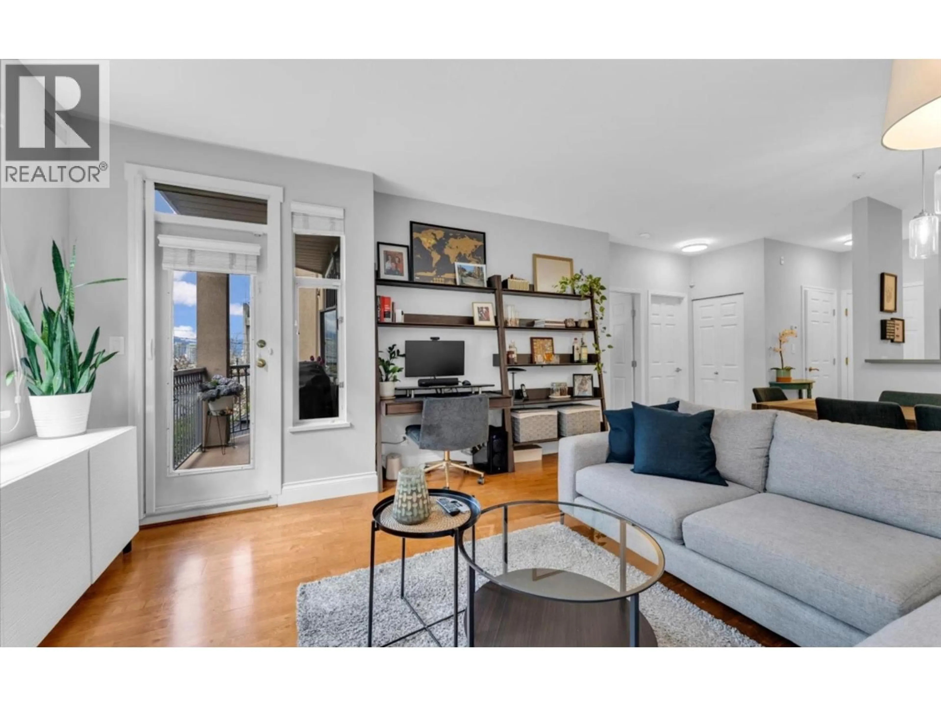 Living room with furniture, unknown for 303 - 2525 QUEBEC STREET, Vancouver British Columbia V5T4R5