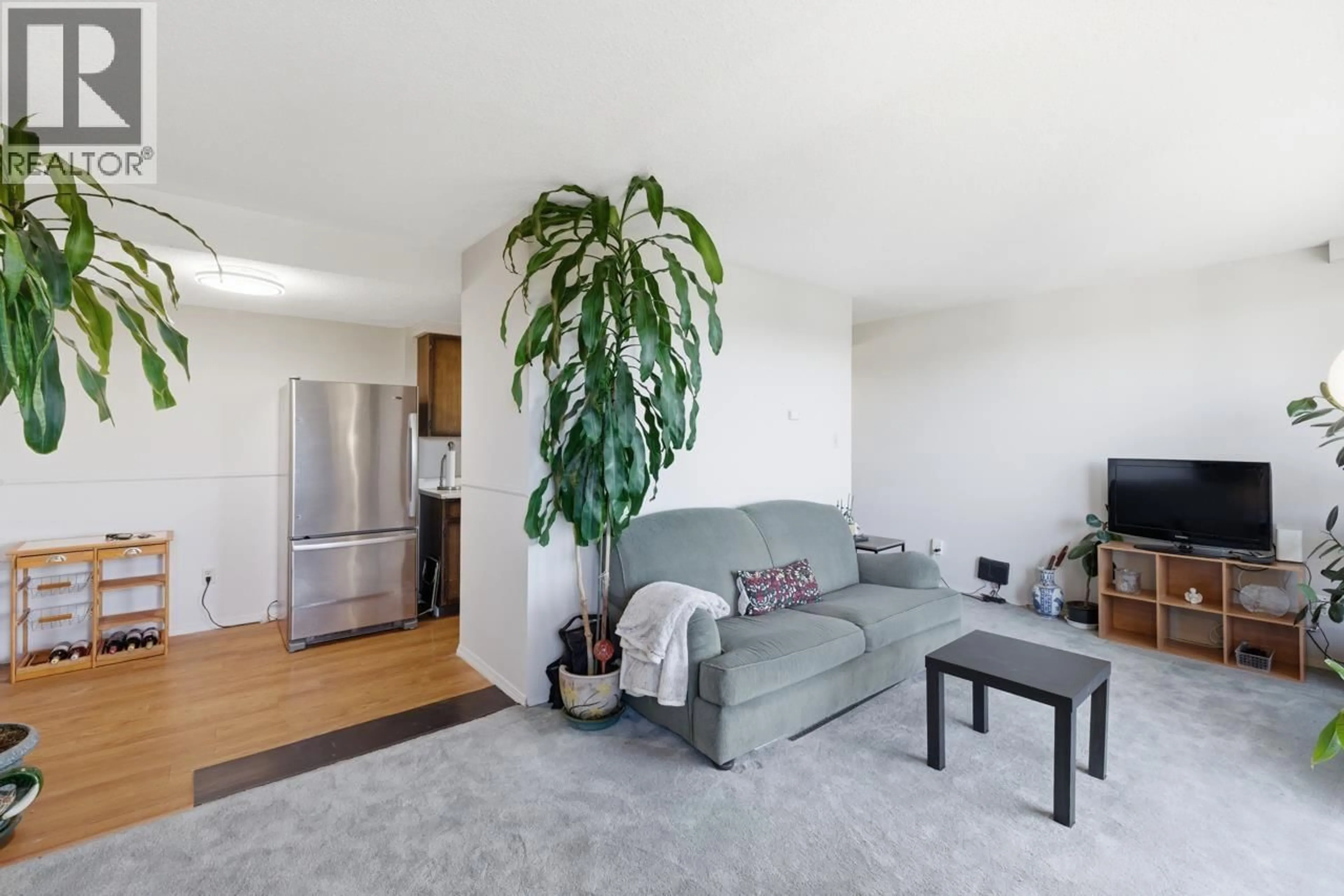 Living room with furniture, unknown for 1605 - 320 ROYAL AVENUE, New Westminster British Columbia V3L5C6