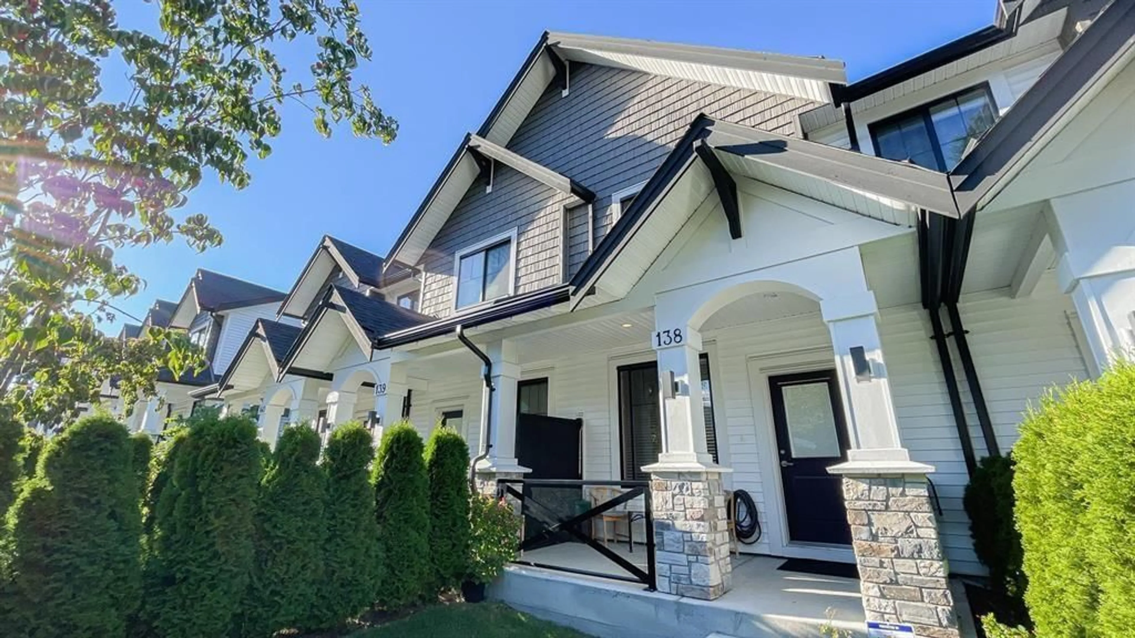 Home with vinyl exterior material, street for 138 - 6030 142 STREET, Surrey British Columbia V3X0J5