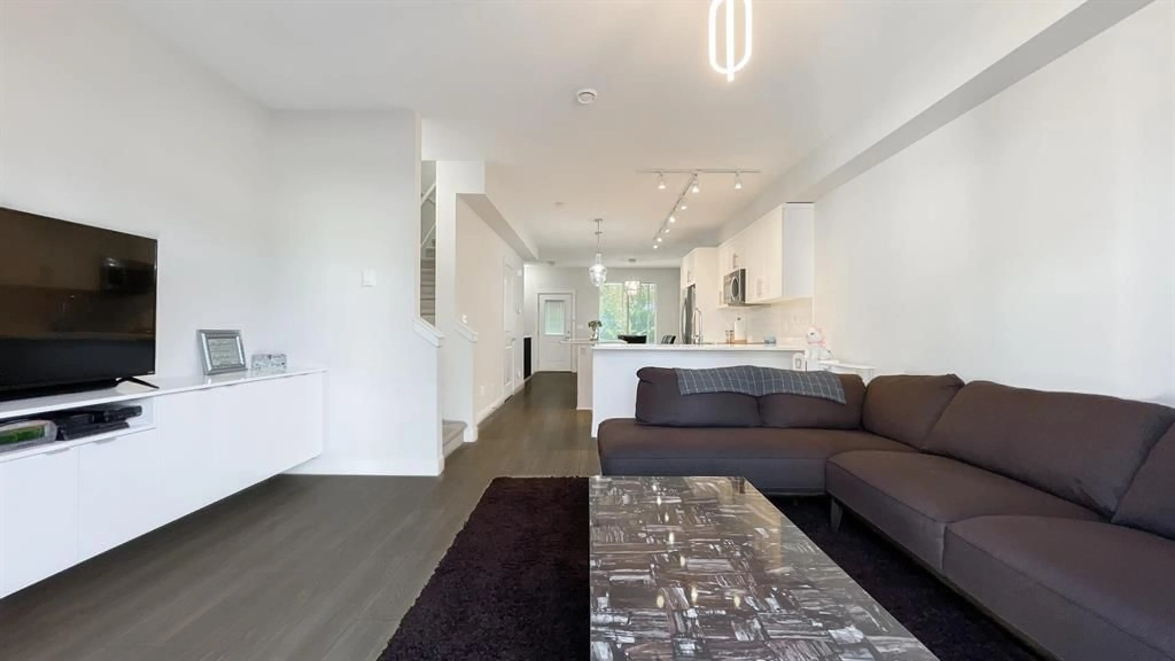 Living room with furniture, unknown for 138 - 6030 142 STREET, Surrey British Columbia V3X0J5