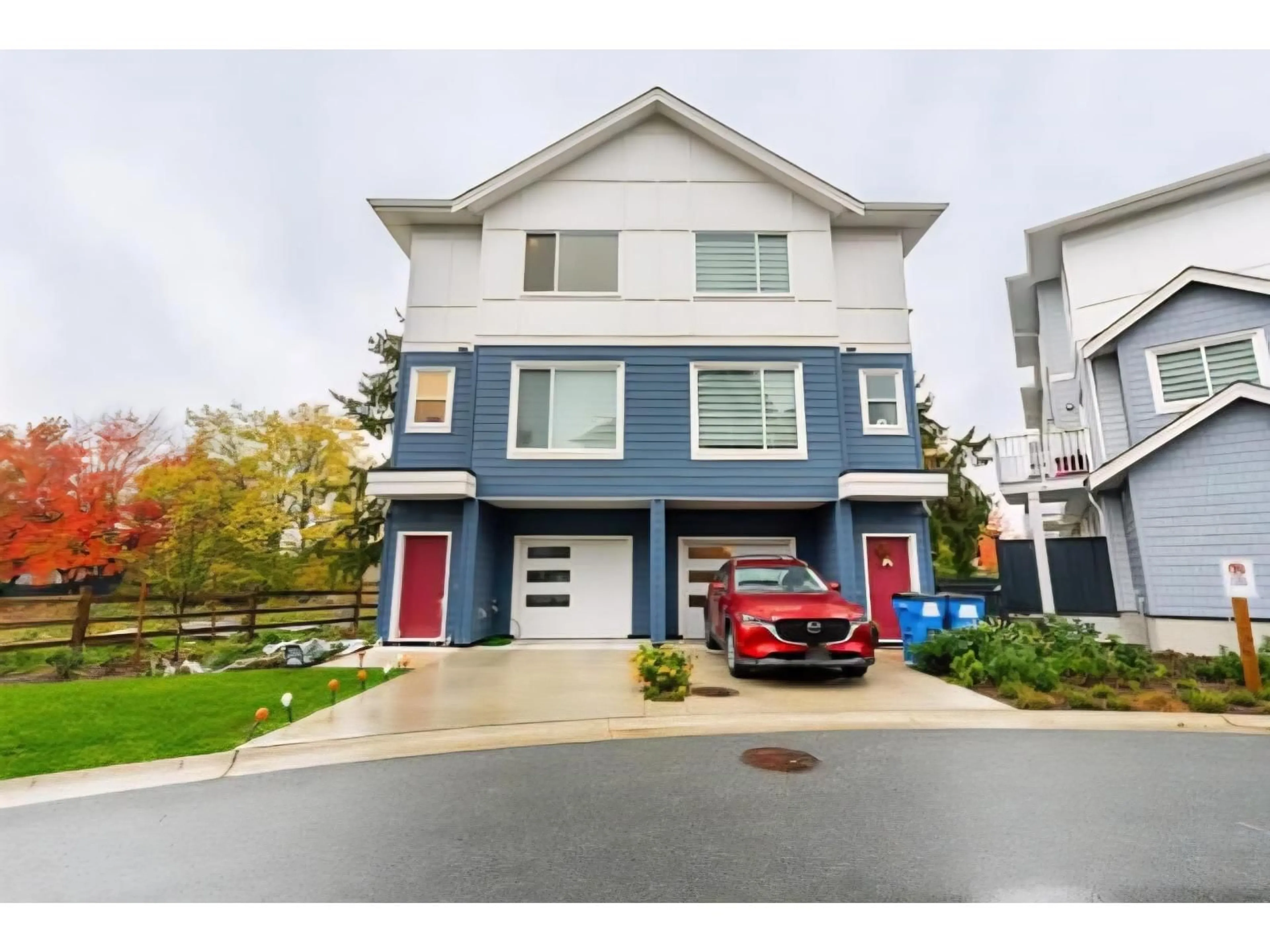 Home with vinyl exterior material, street for 23 - 19330 FAIRWAY DRIVE, Surrey British Columbia V3S0B7