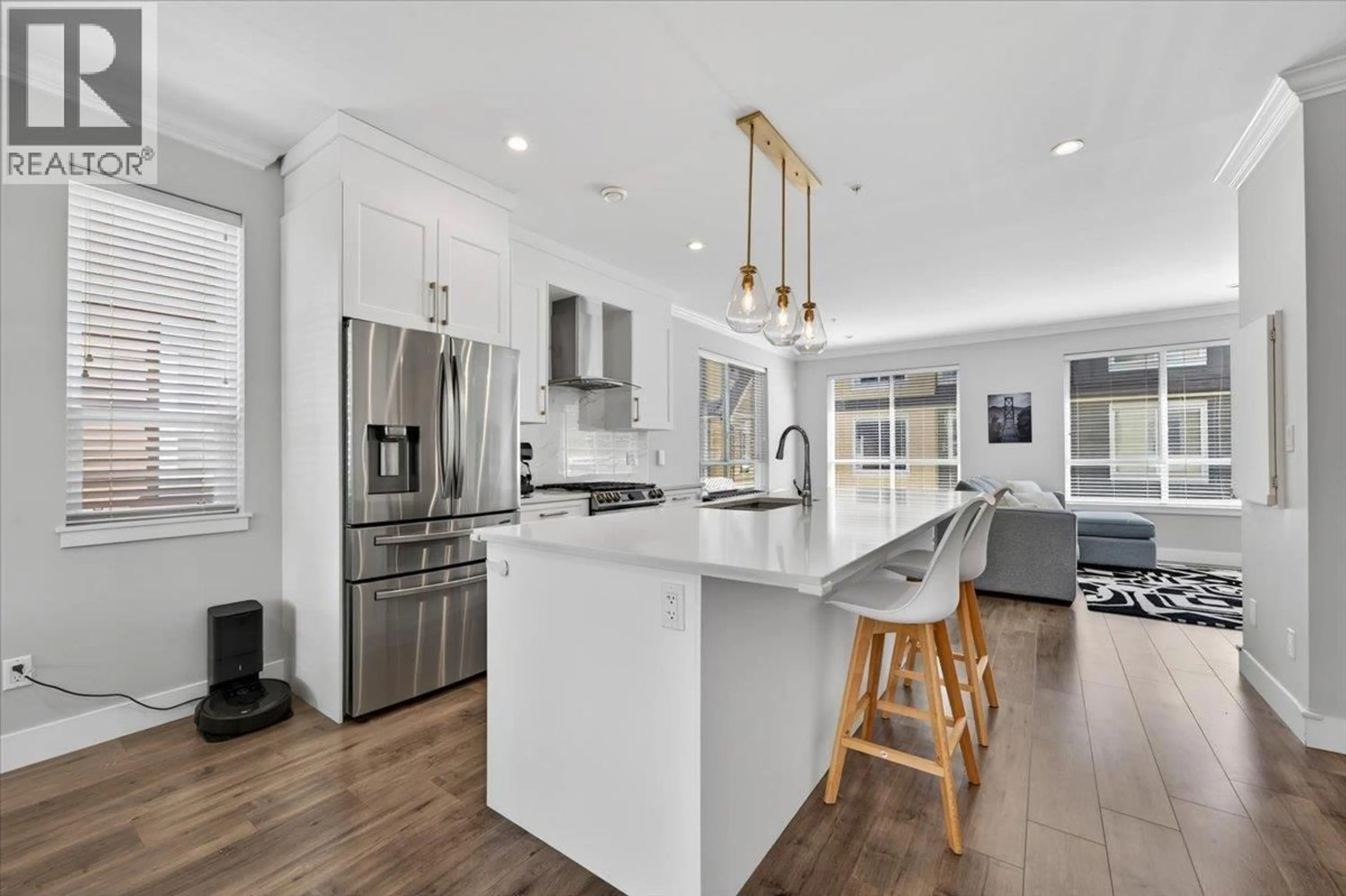 Open concept kitchen, ceramic/tile floor for 25 - 430 DUNCAN STREET, New Westminster British Columbia V3M0M2