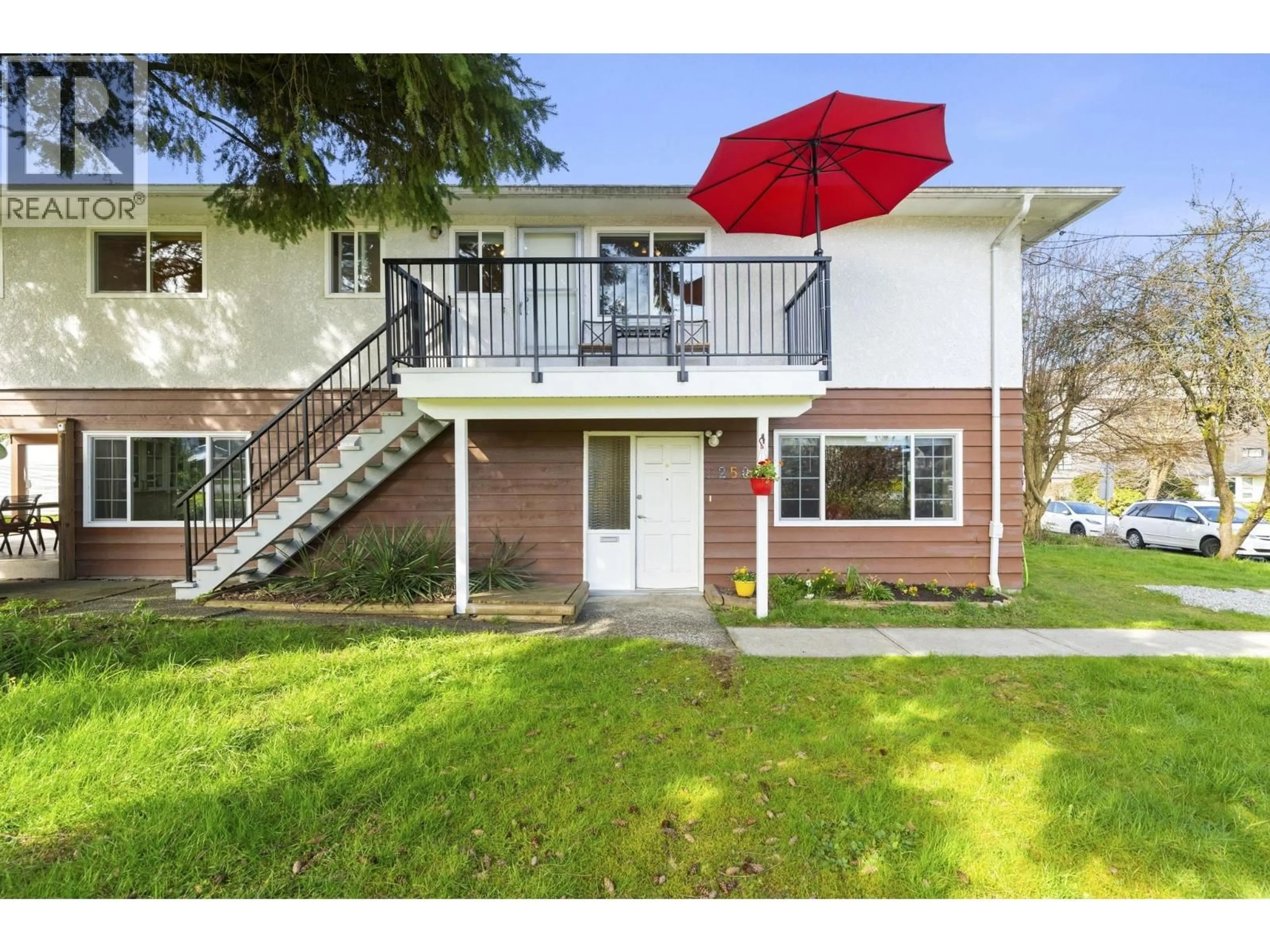 Home with vinyl exterior material, street for 2250 HAWTHORNE AVENUE, Port Coquitlam British Columbia V3C1W8