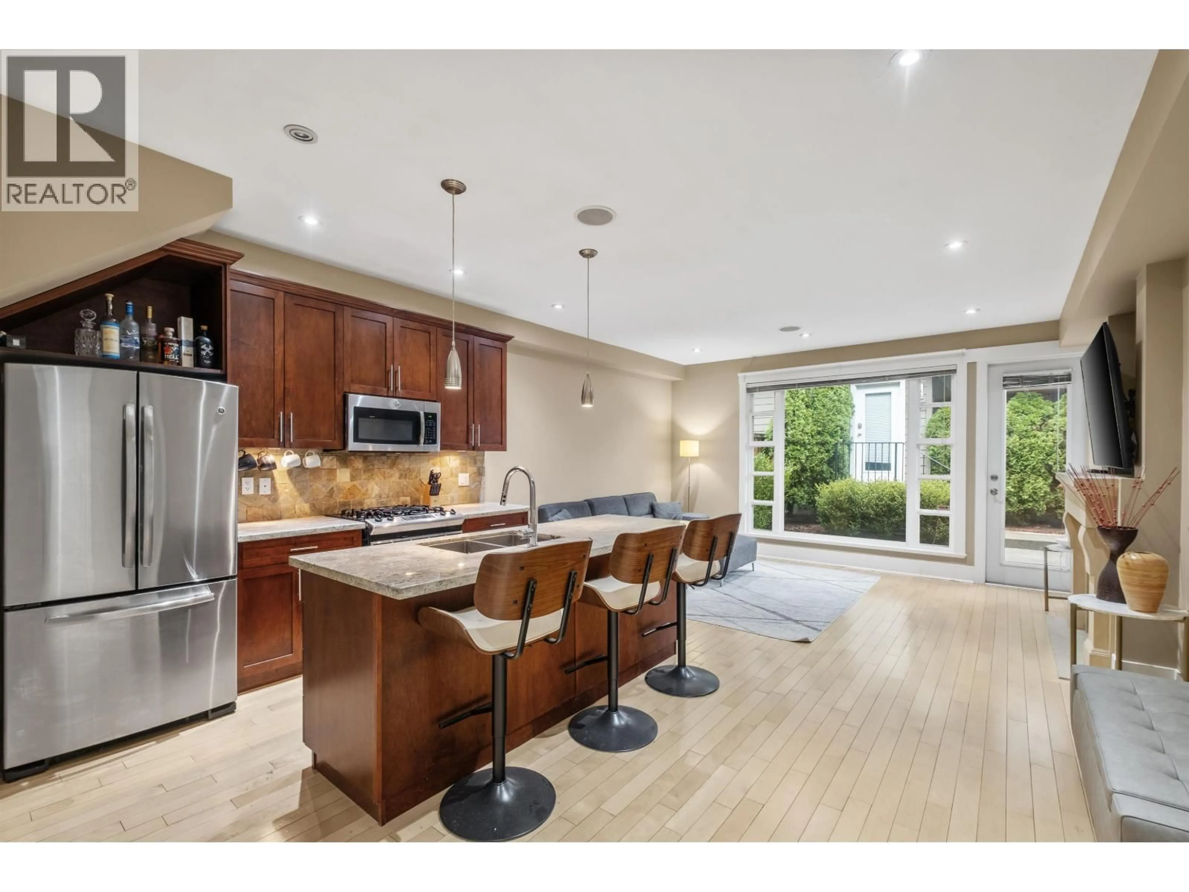 Open concept kitchen, unknown for 1620 ST. ANDREWS AVENUE, North Vancouver British Columbia V7L3L6