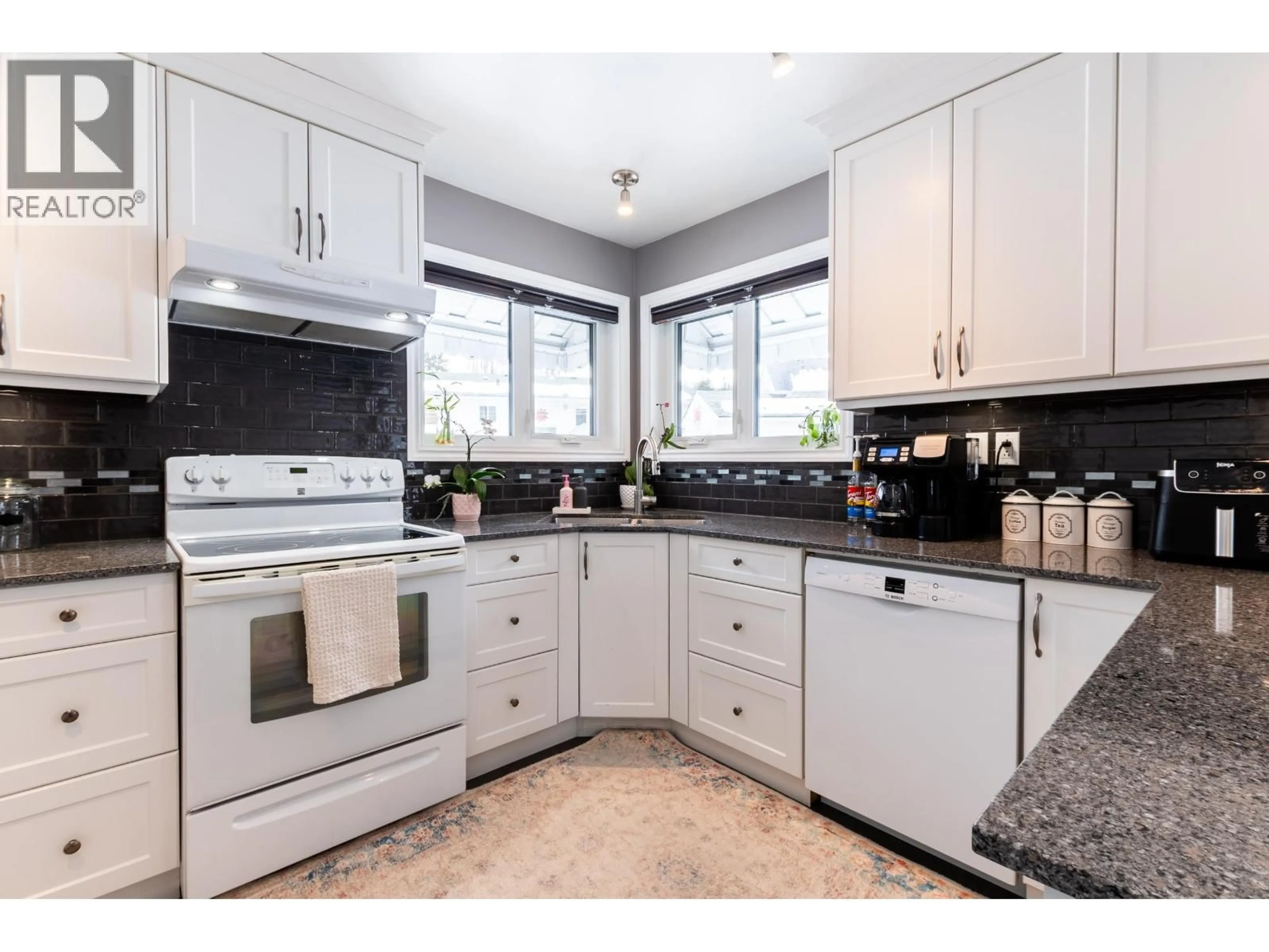 Standard kitchen, ceramic/tile floor for 4549 DELTA PLACE, Prince George British Columbia V2M6J6
