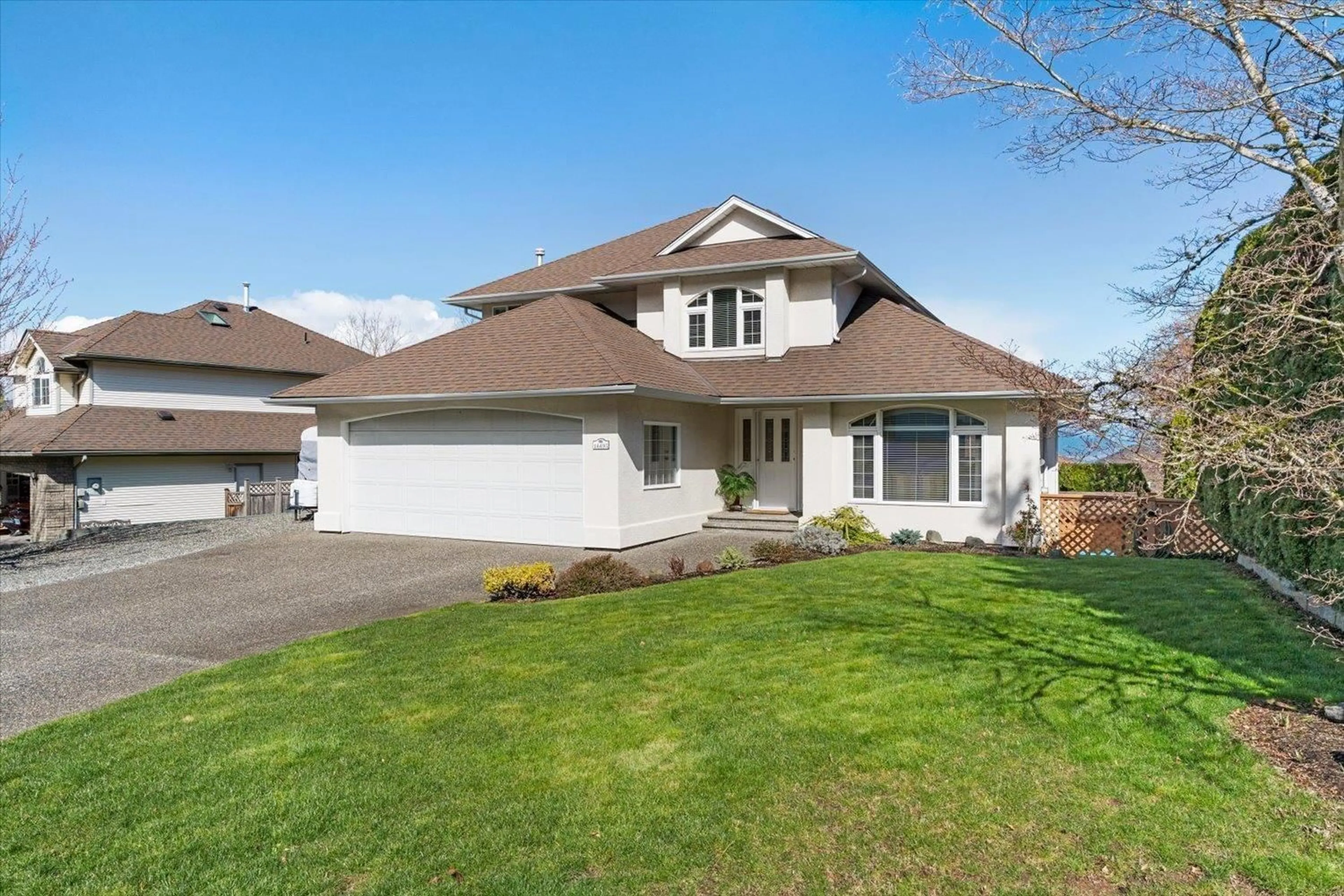 Home with vinyl exterior material, street for 46695 WOODSPRING PLACE, Chilliwack British Columbia V2R3W6